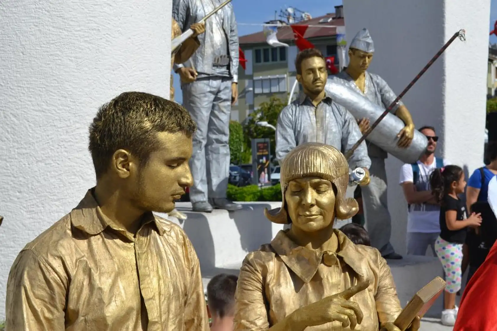 Fethiye'de 100 Kişi ile Zeybek Gösterisi Yapıldı