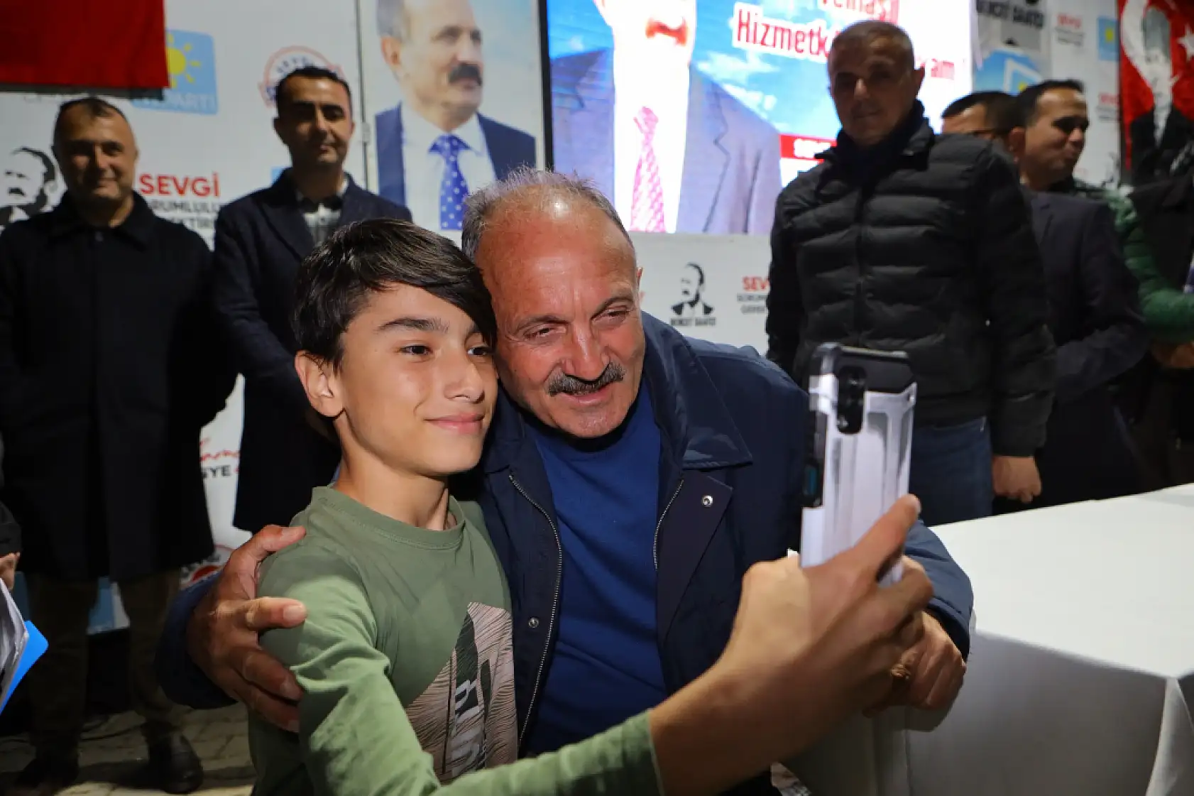 Saatcı, Çamköy'de vatandaşlarla buluştu 