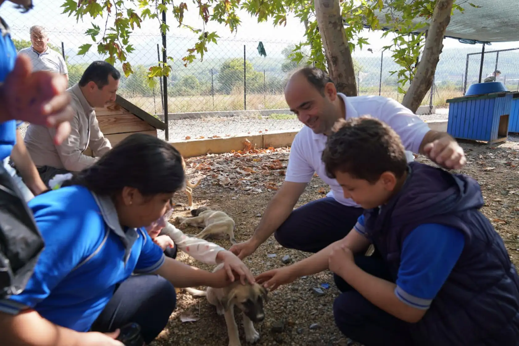 Başkan Akdenizli ve Öğrenciler, Can Dostlarımızı Ziyaret Etti