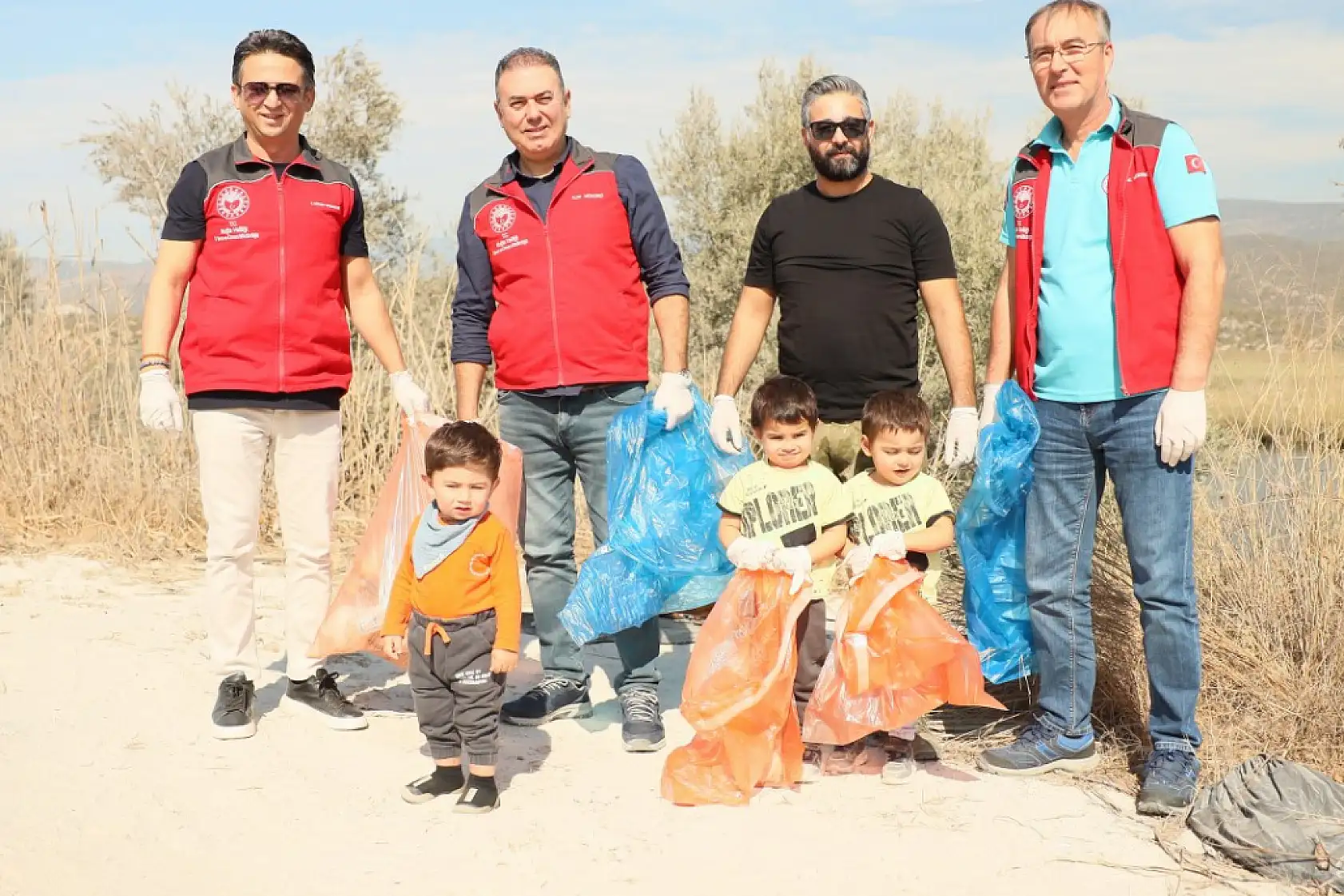 Güllük Lagünü'nde Çevre Temizliği Yapıldı
