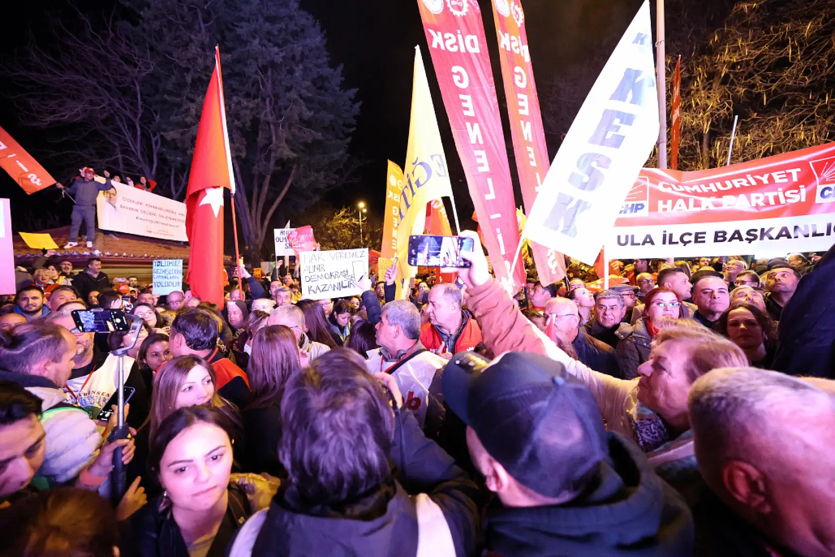 CHP Muğla İl Başkanı'ndan demokrasi nöbeti çağrısı