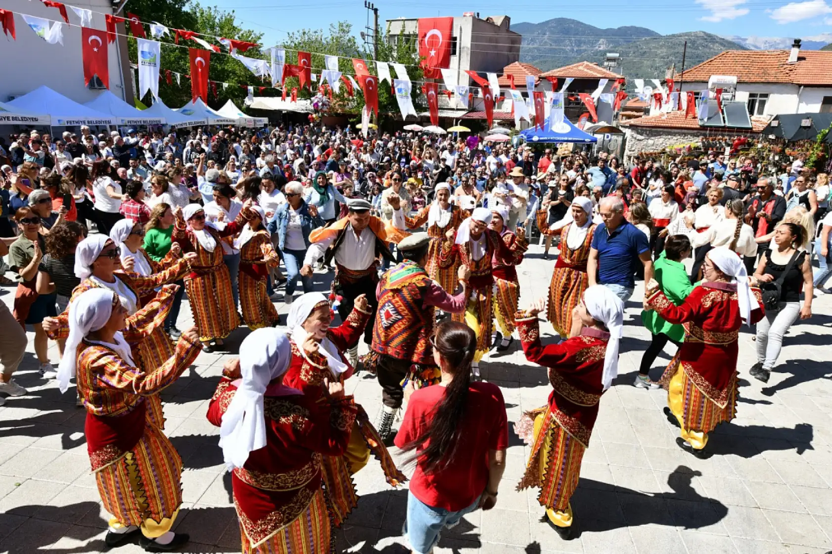 Yeşilüzümlü Festivali Tıklım Tıklım