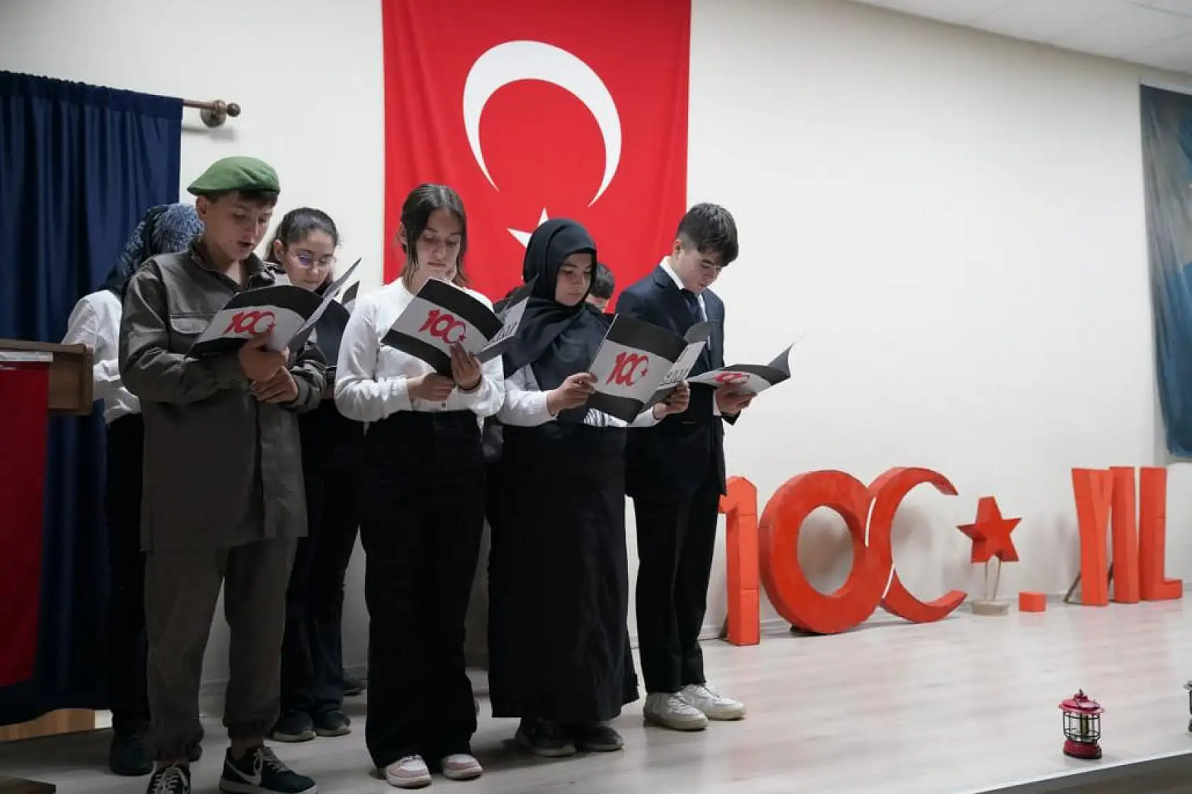 Başkan Akdenizli, Öğretmenler Günü Programına Katıldı