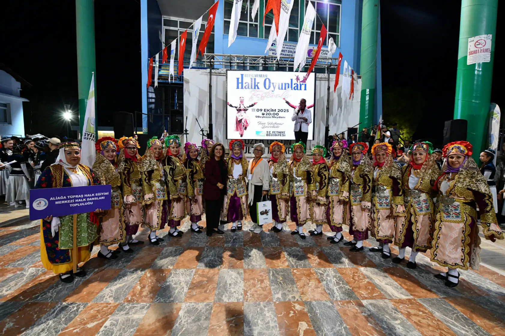 Fethiye'de Uluslararası Halk Oyunları Festivali Dolu Dolu Geçti