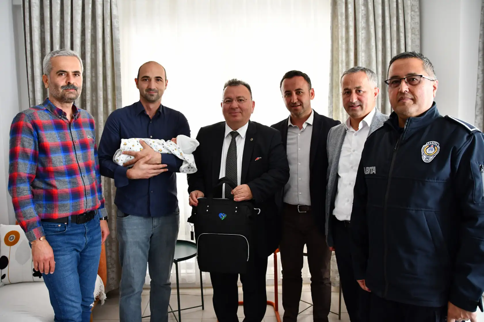 Fethiye Belediyesi 'Hoşgeldin Bebek' projesi ile 1800 aileye ulaşıldı