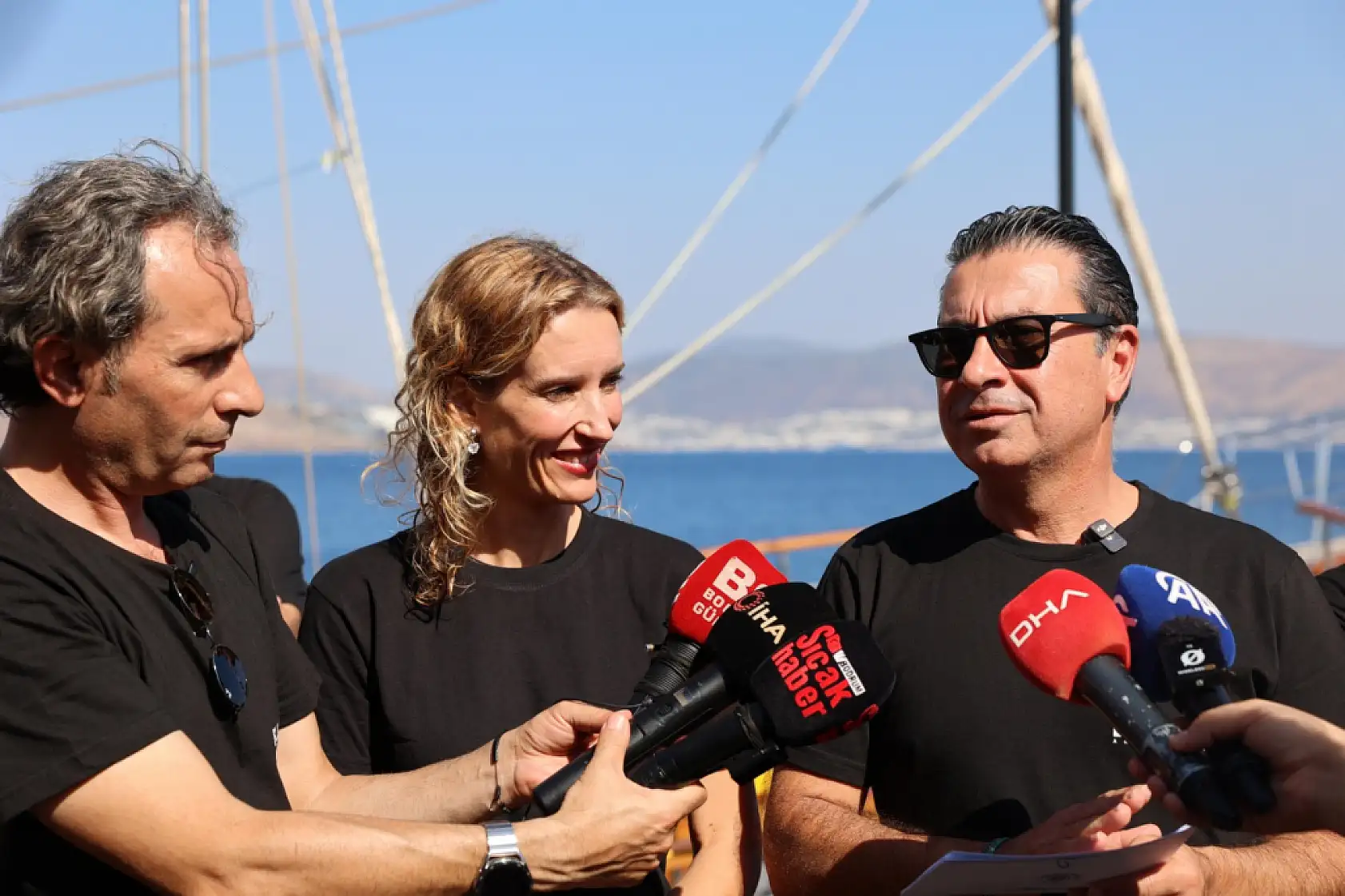 Bodrum'da denizin derinliklerinde sanat eserleri mavi sularla buluştu