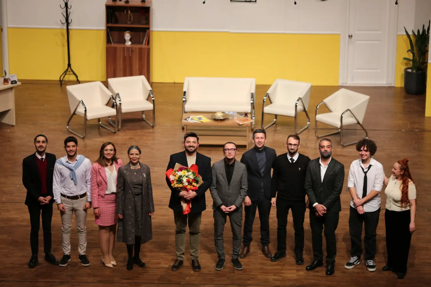 Muğla Büyükşehir Konservatuvarı 'Psikolog' Adlı Tiyatro Oyununu Sahneledi