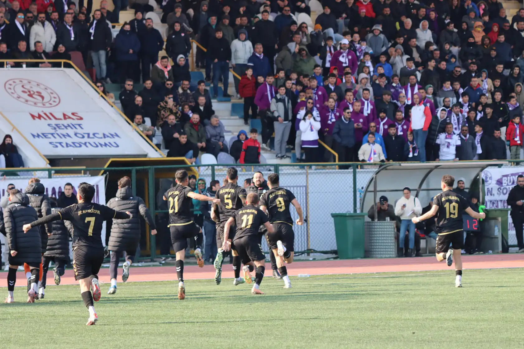 Dr.Alp Milasspor, Rakibi Milas Belediyespor'u 2-0 Mağlup Etti