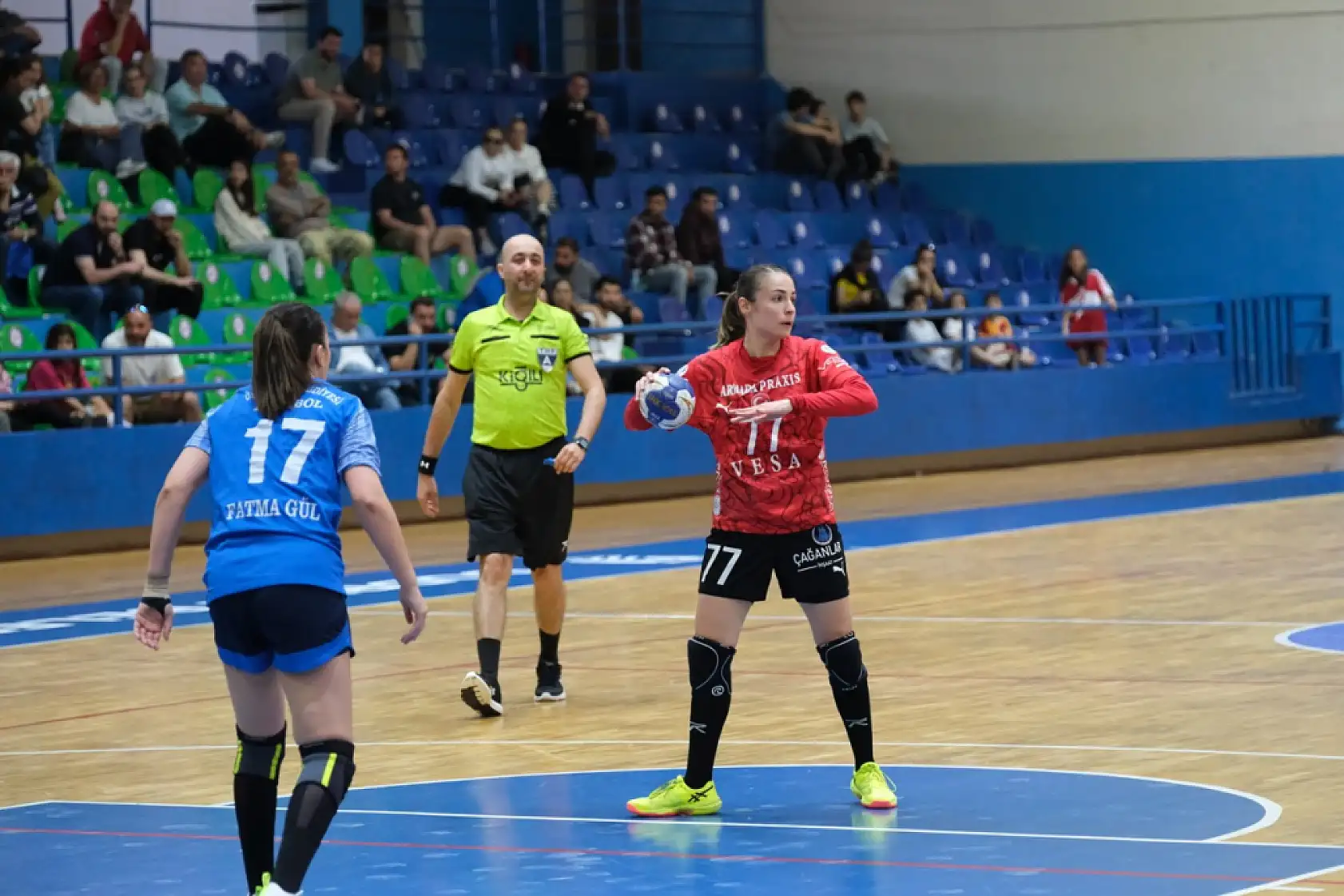 Yalıkavakspor yarı final serisinde farklı kazandı: Final için bir adım kaldı