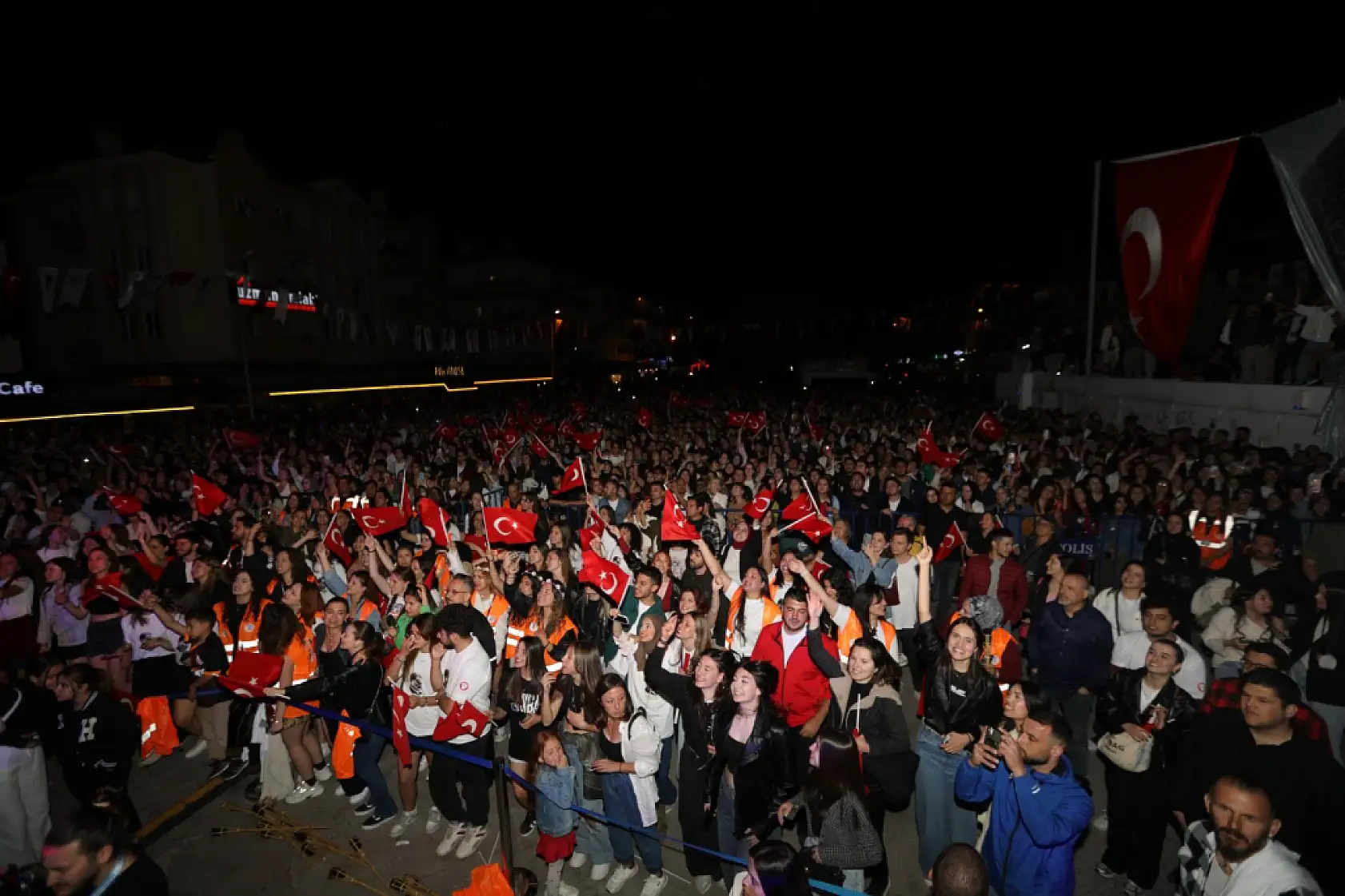 19 Mayıs Coşkusu Büyükşehir Konserleri ile yaşandı