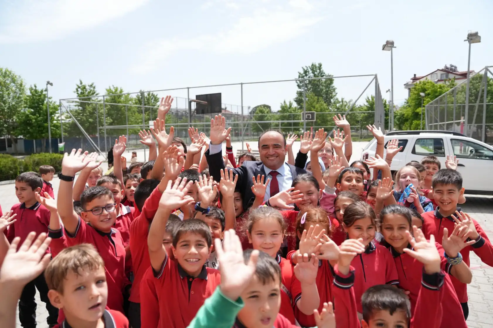Başkan Akdenizli, Küçük Nazlı'nın Seçim Vaadini Yerine Getirdi