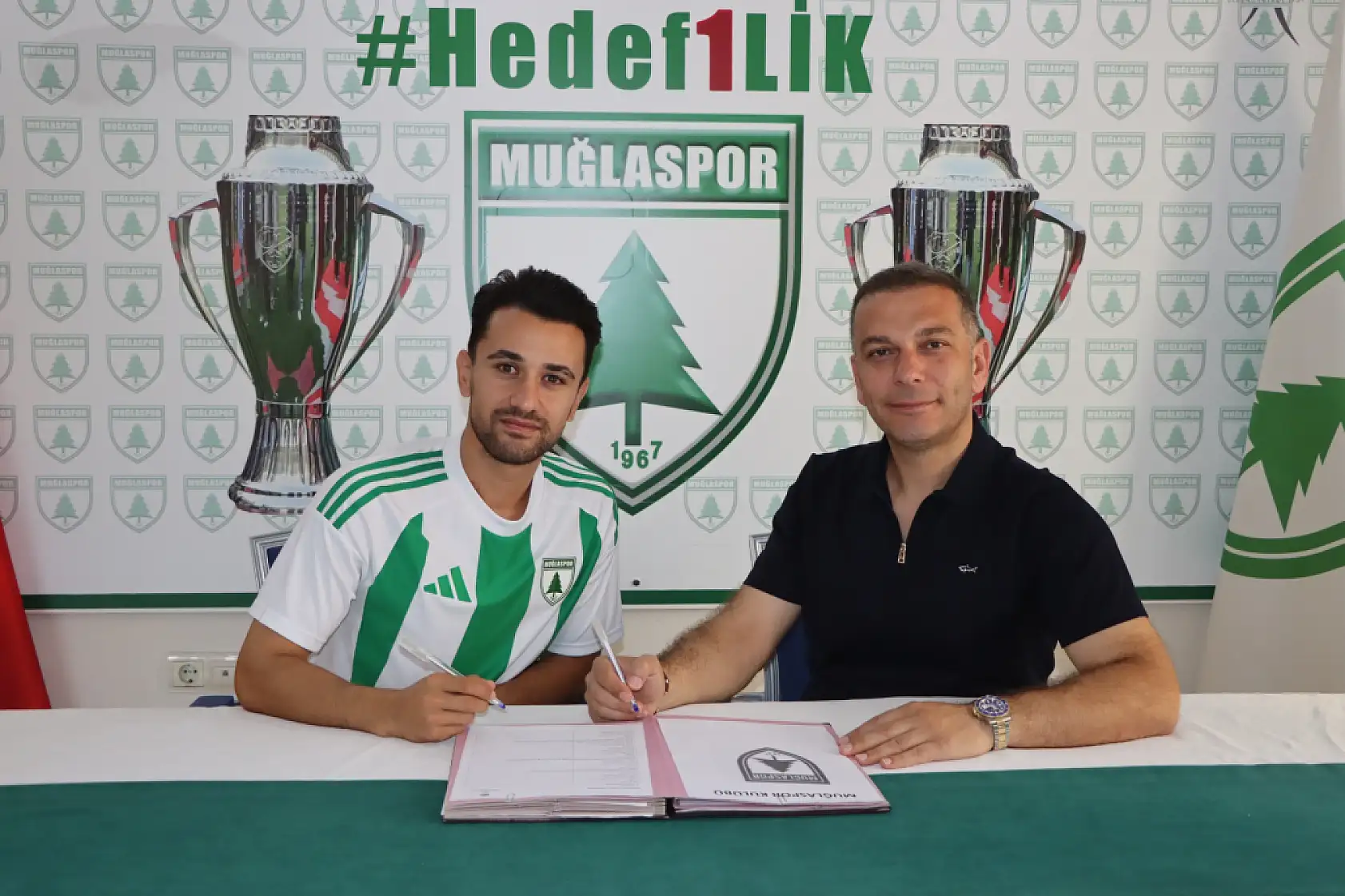 Yiğitali Bayrak Muğlaspor'da