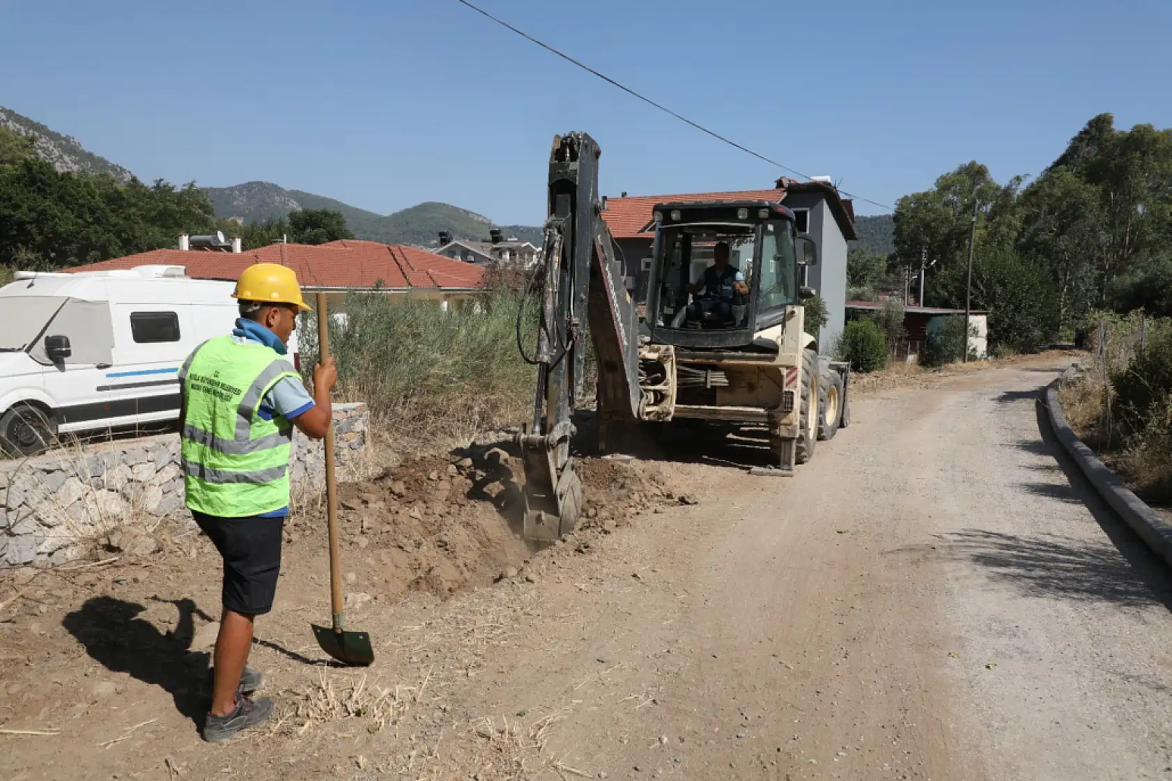 MUSKİ'den Göcek'te İçme Suyu ve Dere Temizlik Çalışması