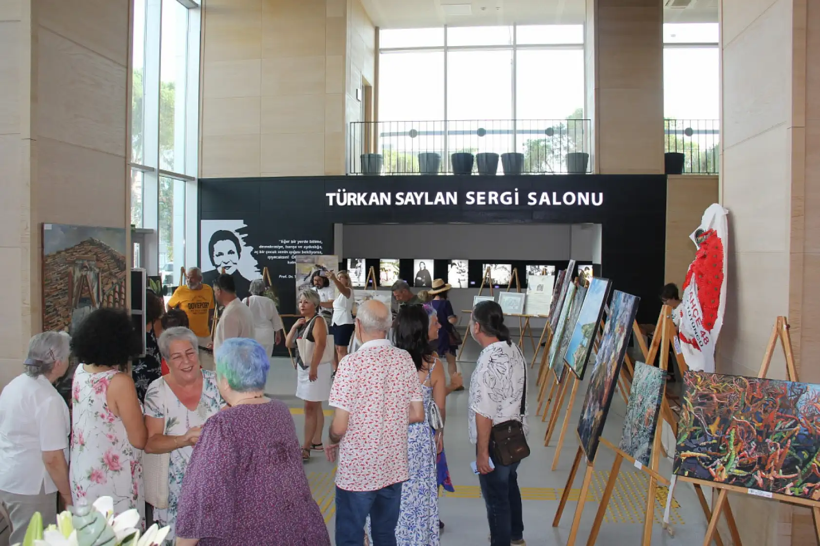 'Yıllar Sonra Yeniden' Sergisi Ziyaretçilerini Bekliyor