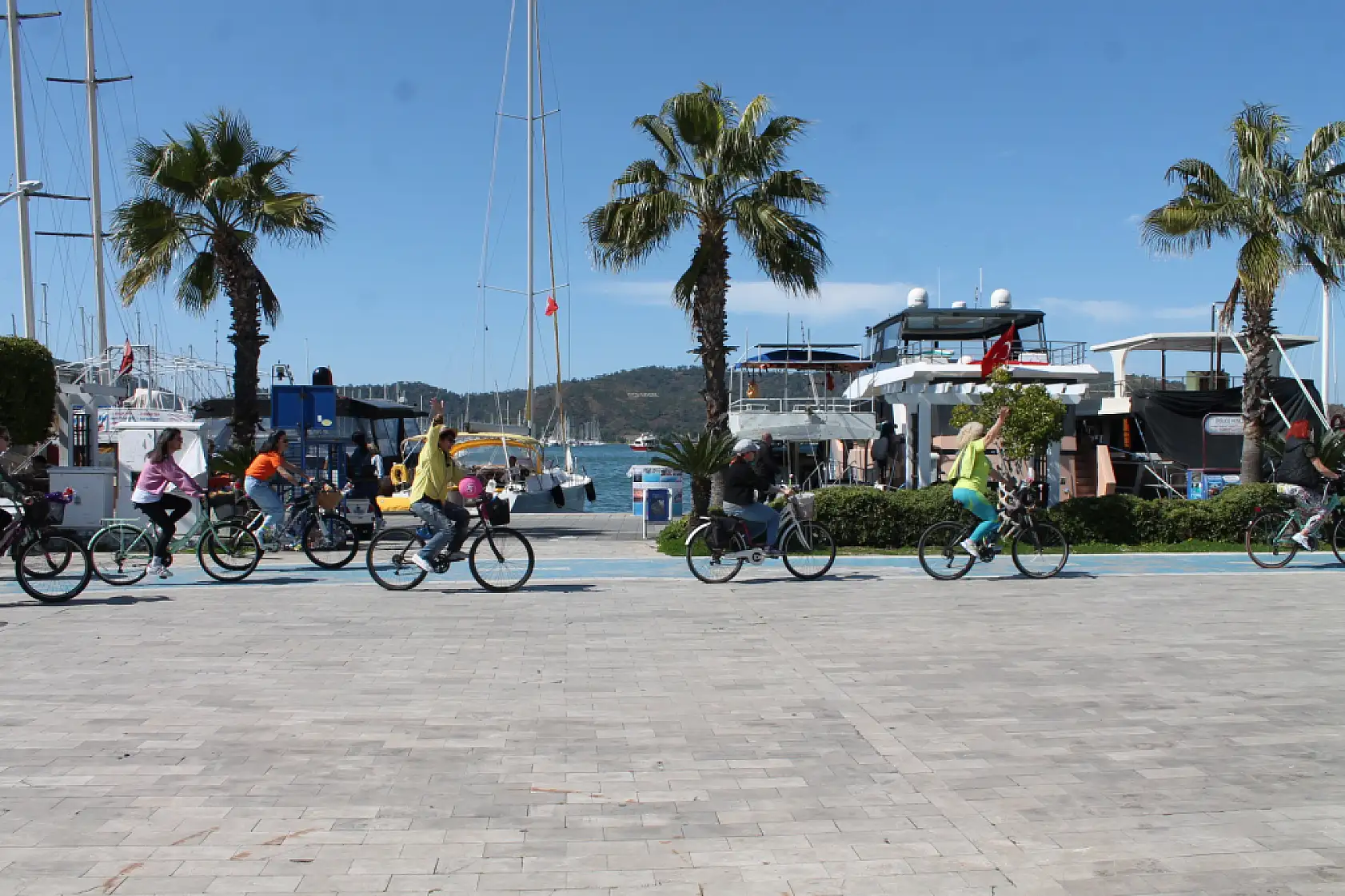 Fethiye'de 8 Mart Dünya Kadınlar Günü'nde Pedal Çevirdiler