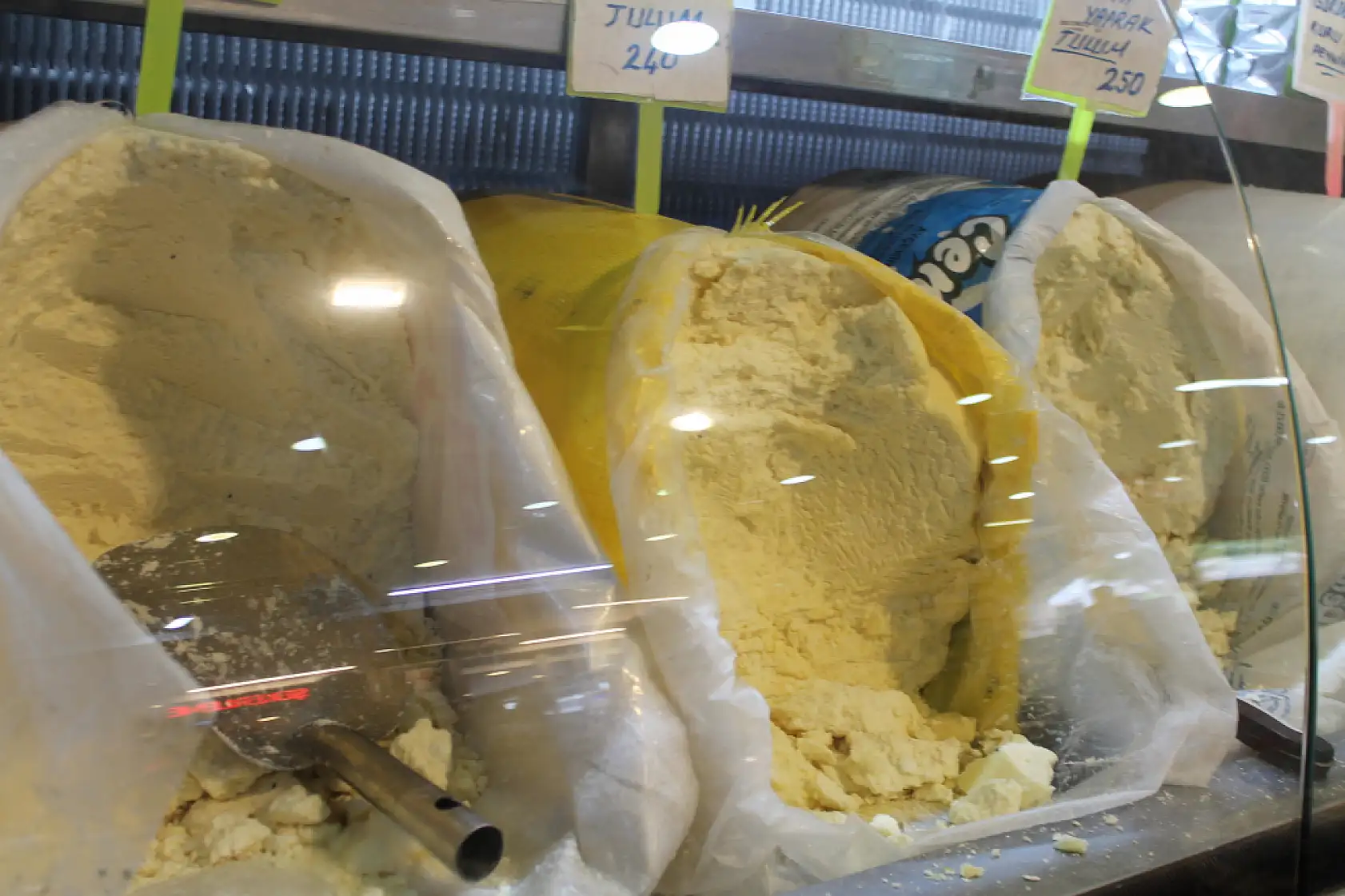 Fethiye'de tüketicilere çağrı: Peynir ve tereyağında etiketsiz ürüne dikkat!