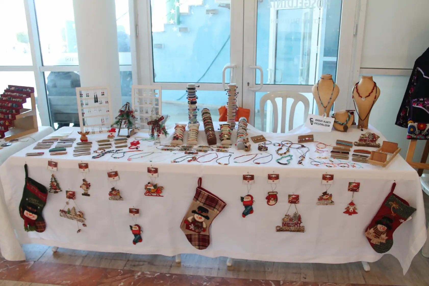 Fethiye Kardelen Sanat Derneği'nden Yeni Yıl Sergisi: 'Yeni Yıl Hediyemiz 'Emeğimiz''