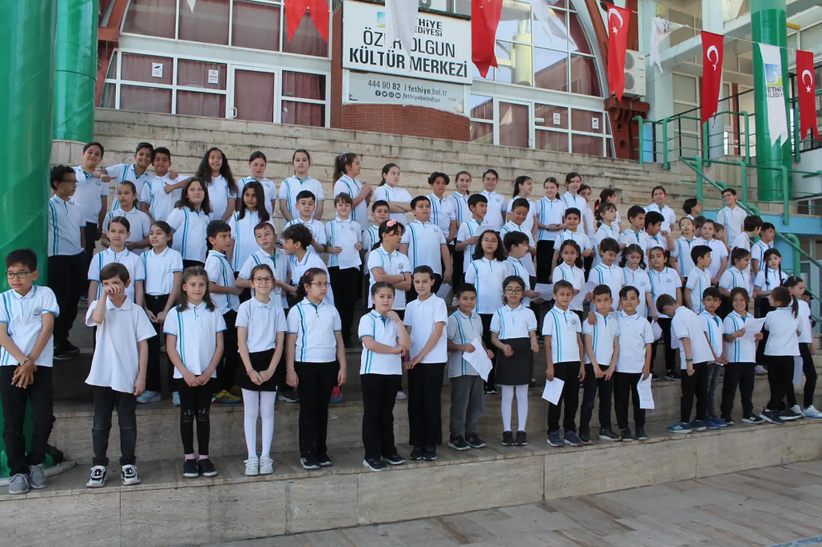 Fethiye Gazi İlkokulu Öğrencilerinden Çevre Temizliği Resim Sergisi