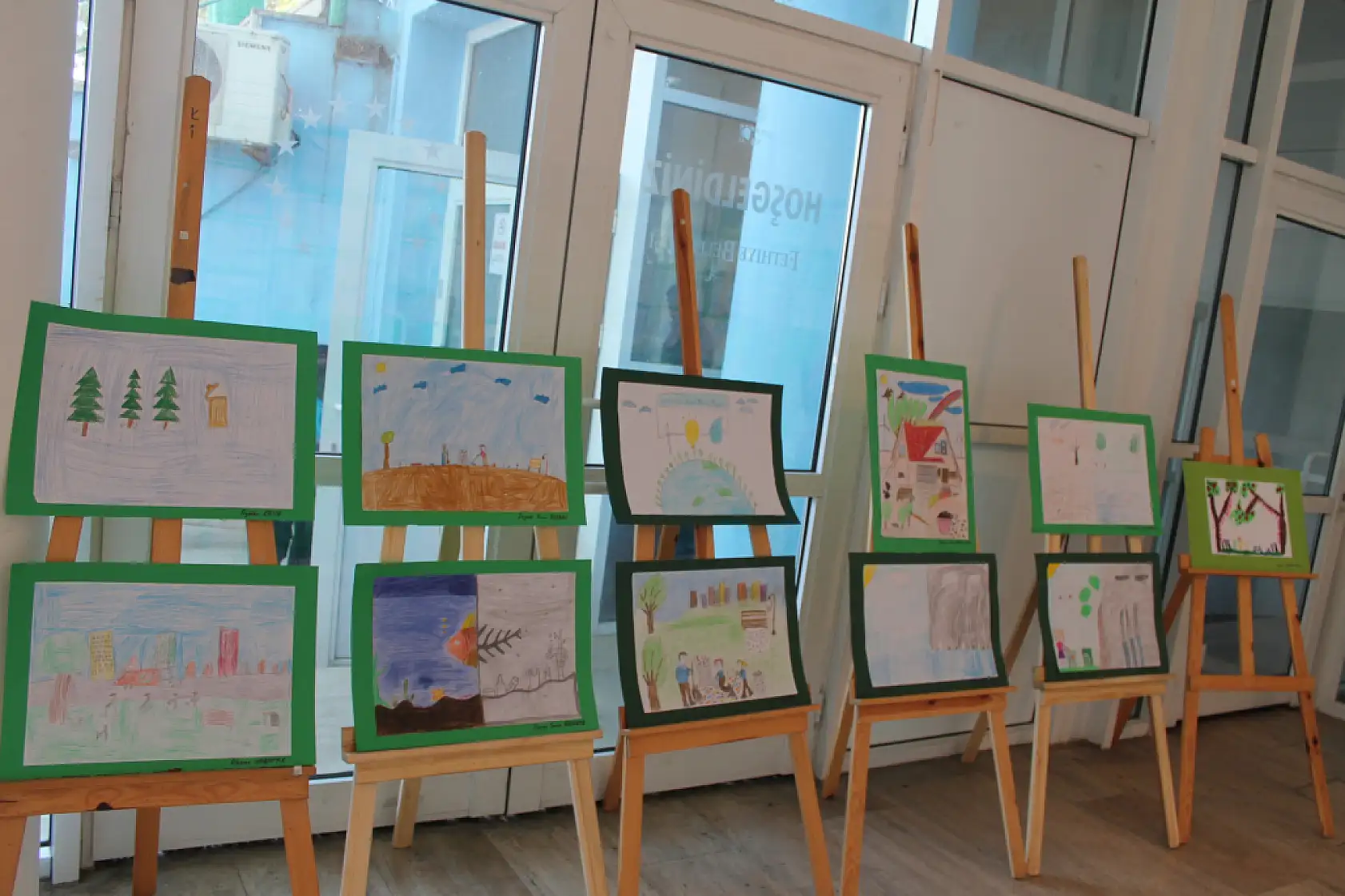 Fethiye Gazi İlkokulu Öğrencilerinden Çevre Temizliği Resim Sergisi