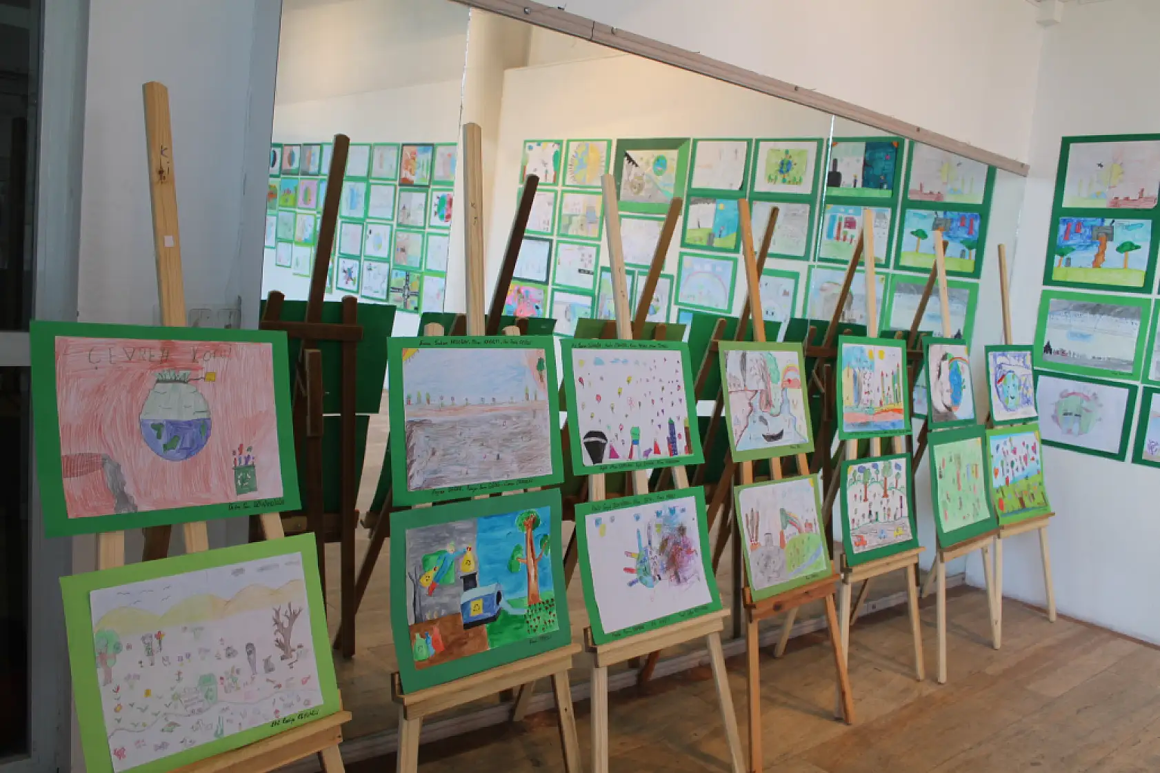 Fethiye Gazi İlkokulu Öğrencilerinden Çevre Temizliği Resim Sergisi