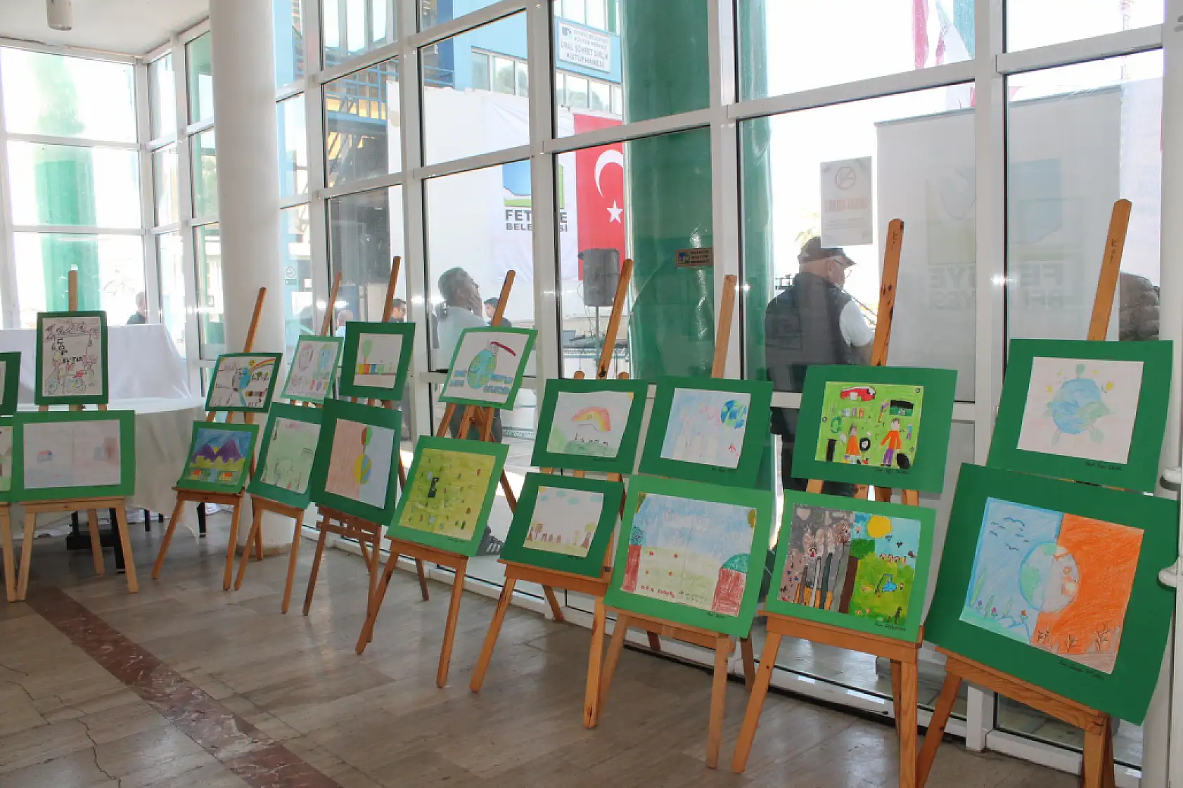 Fethiye Gazi İlkokulu Öğrencilerinden Çevre Temizliği Resim Sergisi