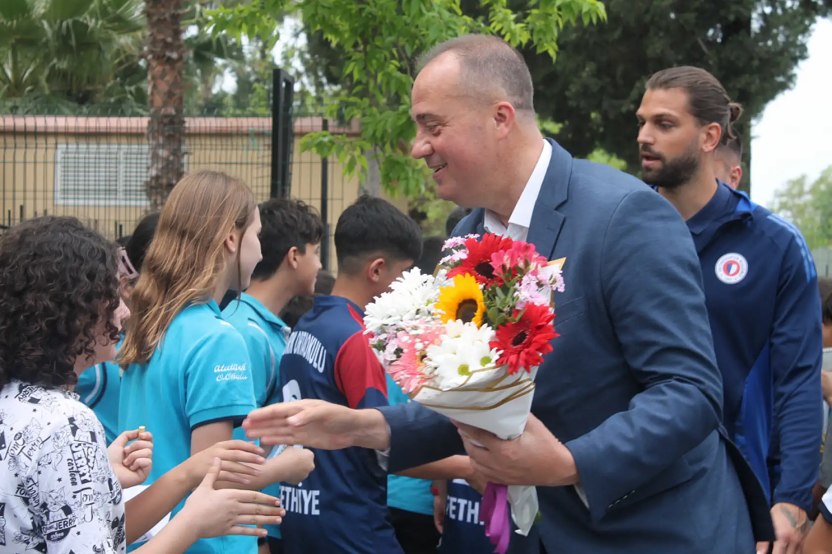 Fethiyespor, Merkez Atatürk Ortaokulu Öğrencileri İle Futbol Maçında Karşılaştı