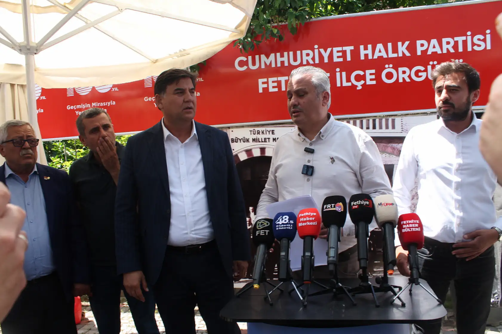 CHP Fethiye İlçe Başkanı Koyuncu'dan Sert Tepki: 'Genel Başkanımıza Yapılan Saldırı Türkiye'nin Geleceğine Yapılmıştır!'