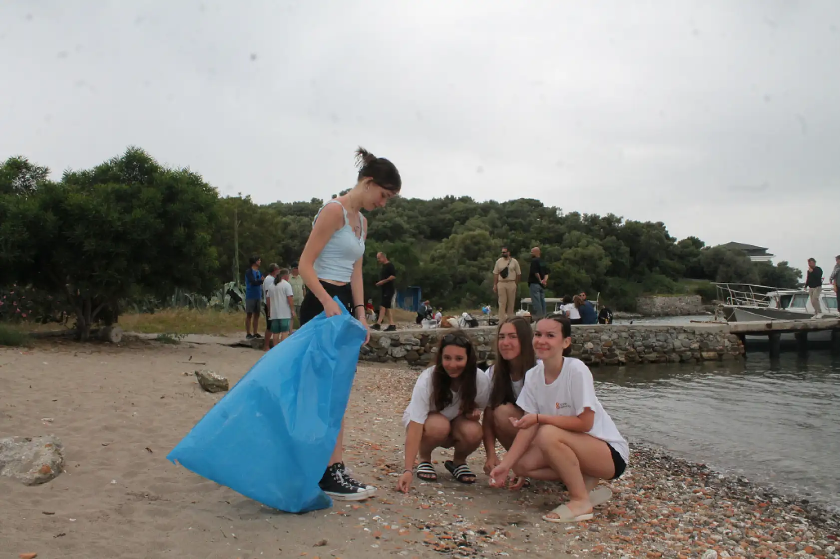 Fethiye Şövalye Adası'nda Yabancı Ülkeden Gelen Öğrenciler Temizlik Yaptı