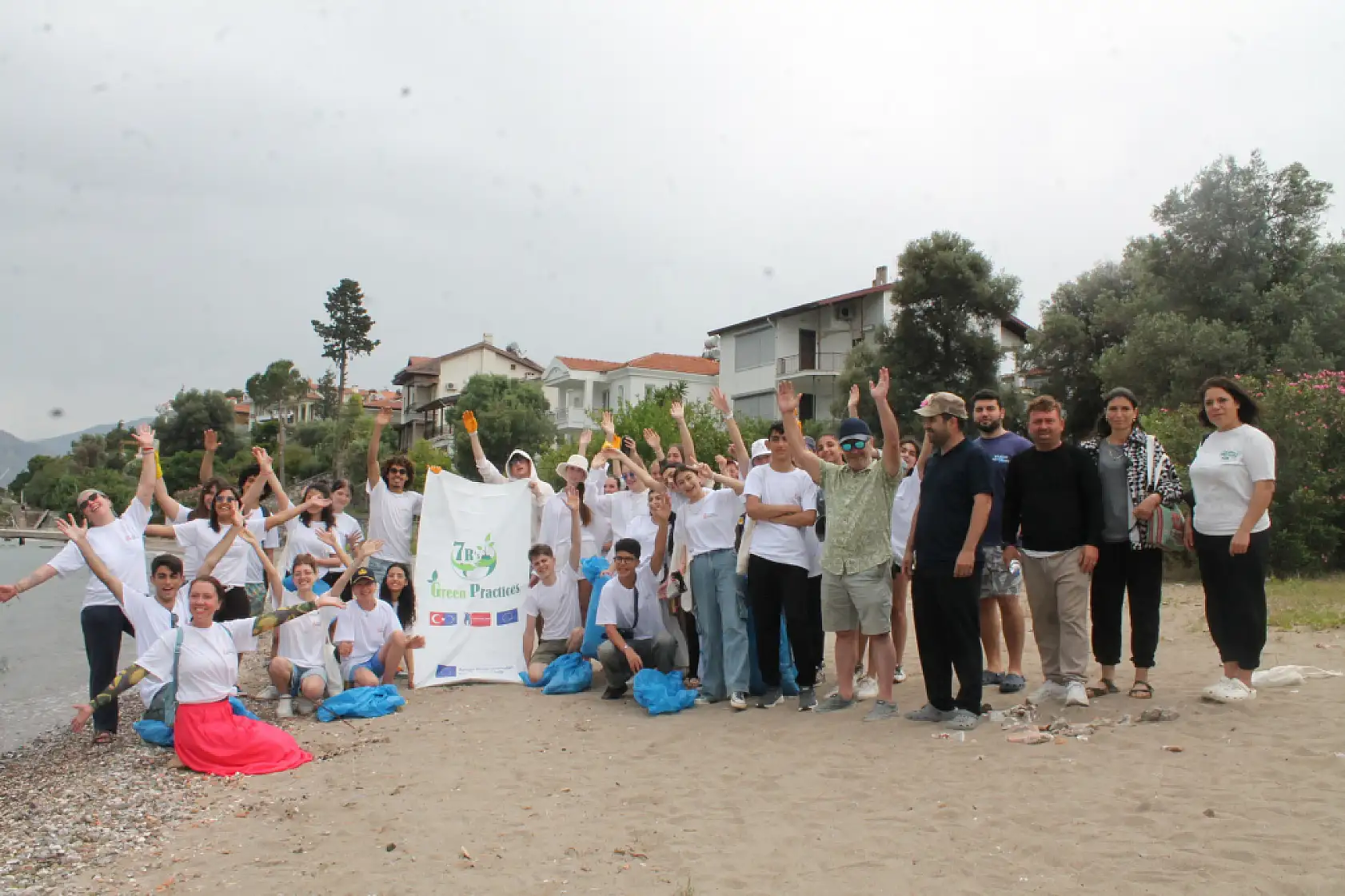 Fethiye Şövalye Adası'nda Yabancı Ülkeden Gelen Öğrenciler Temizlik Yaptı