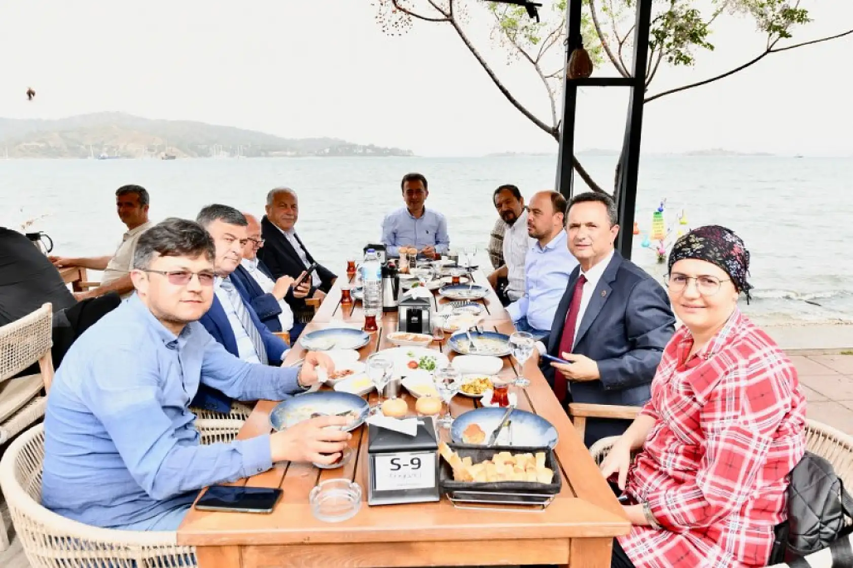 Başkan Karaca 41 Muhtarla Bir Araya Geldi