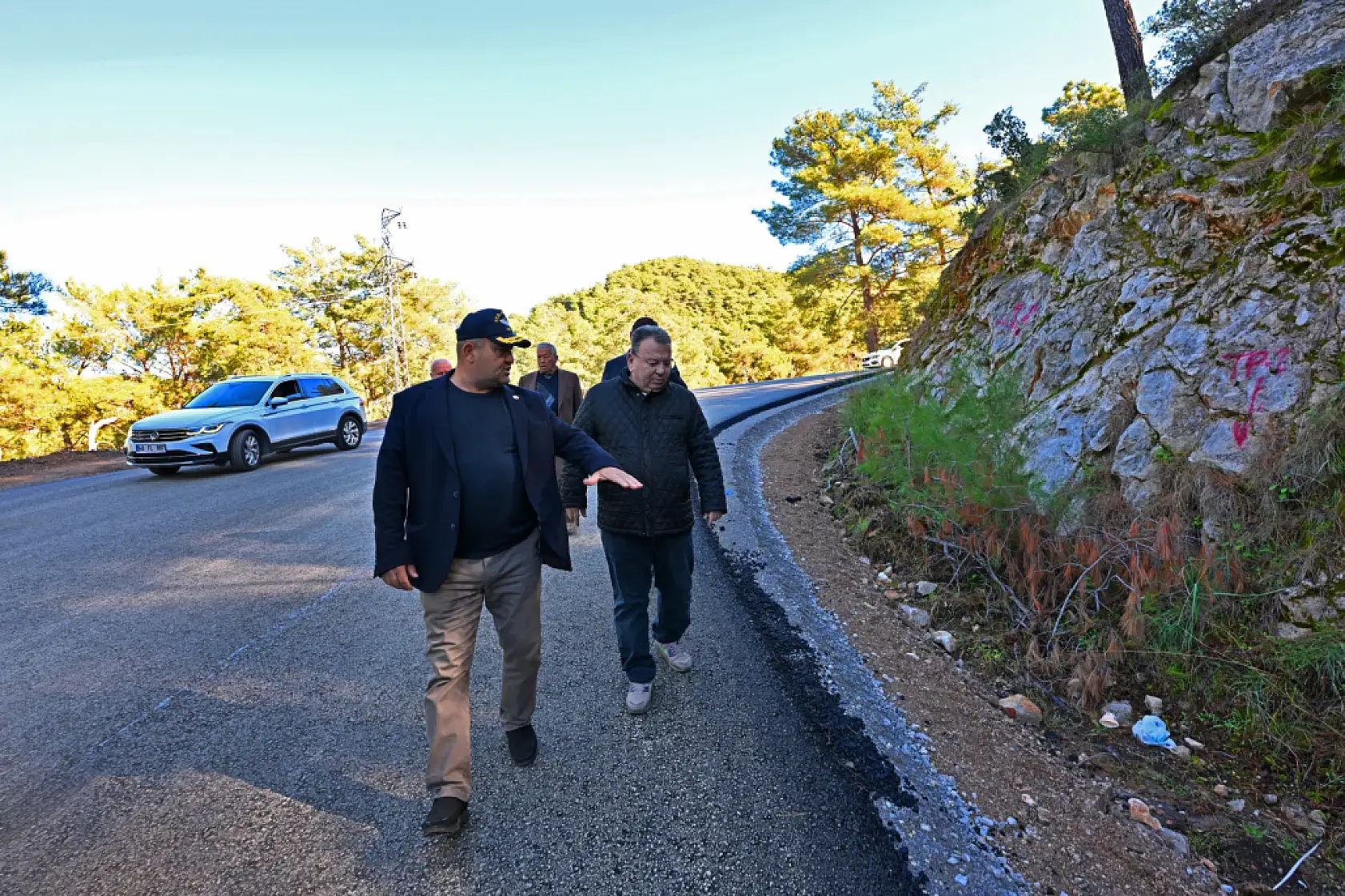 Başkan Alim Karaca Kayaköy'deki Asfalt Çalışmalarını Yerinde İnceledi