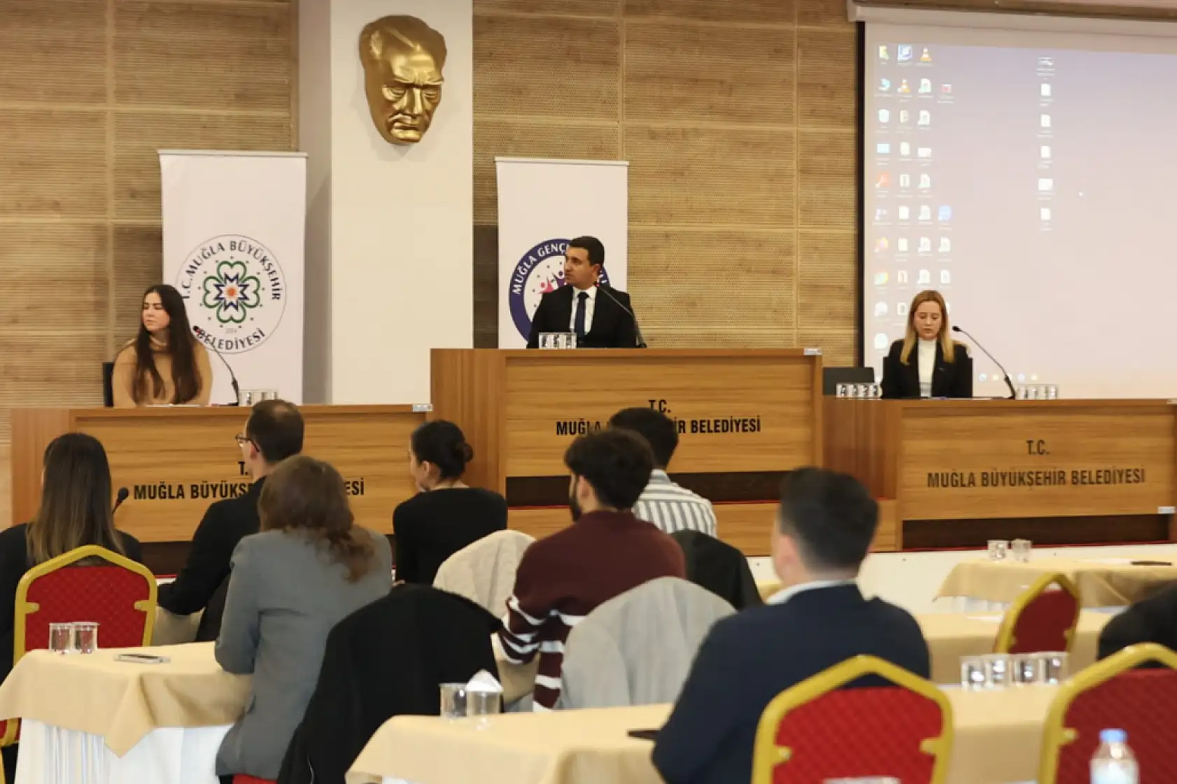 Muğla Büyükşehir Belediyesi Gençlik Meclisi'nin İlk Resmi Toplantısı Gerçekleşti