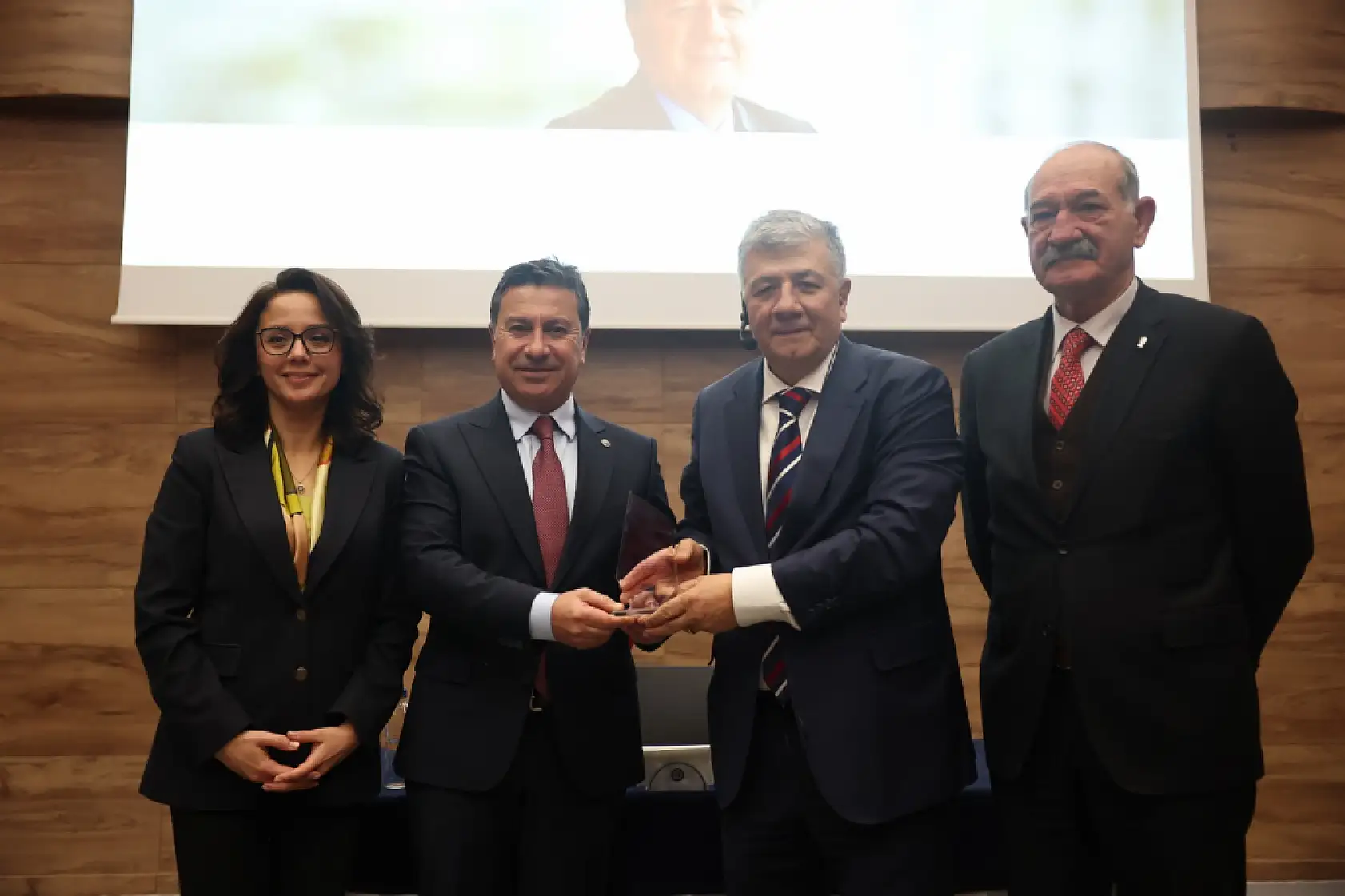 Muğla'da Cumhuriyet ve Demokrasi Üzerine Anlamlı Buluşma