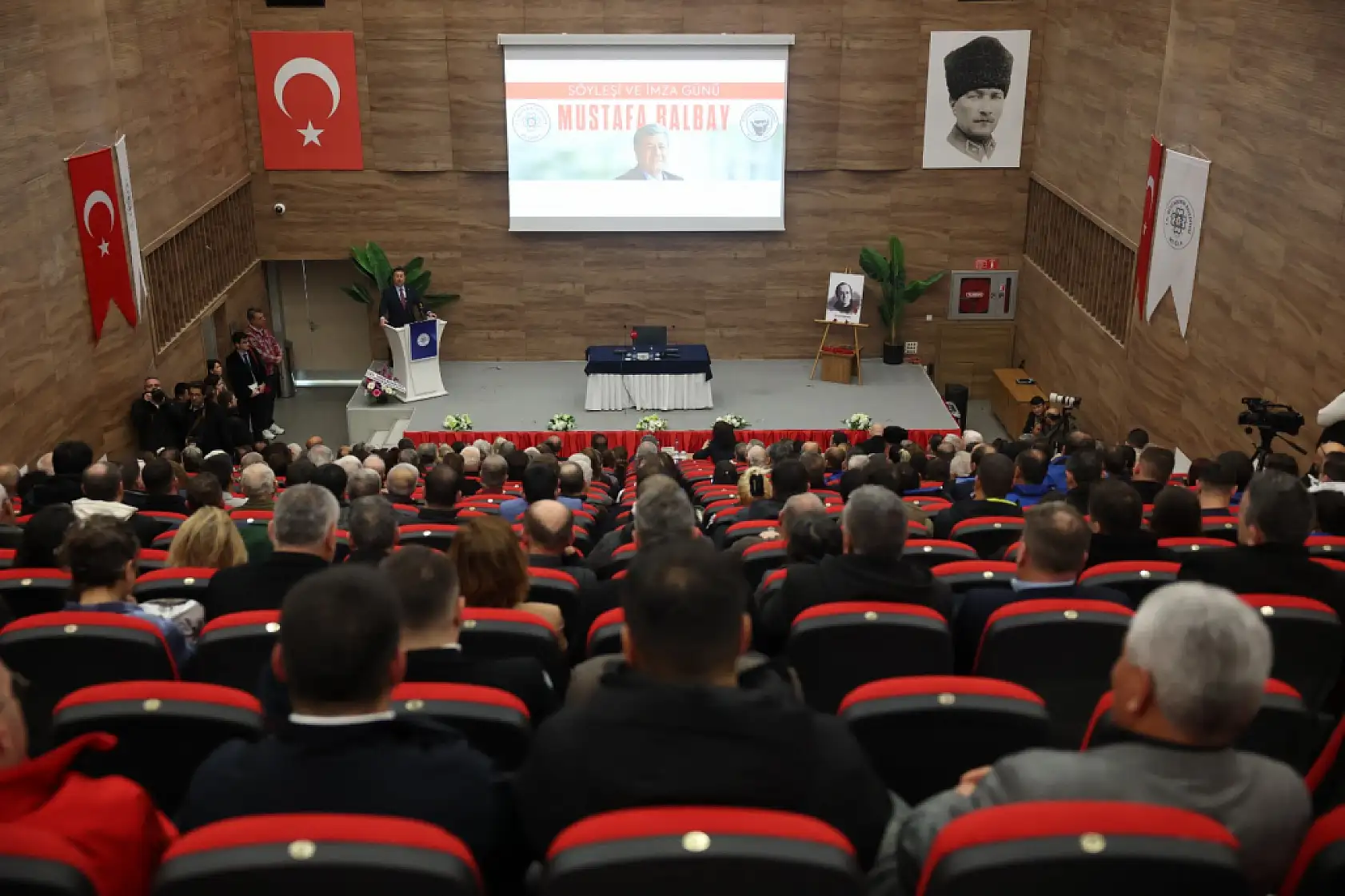 Muğla'da Cumhuriyet ve Demokrasi Üzerine Anlamlı Buluşma