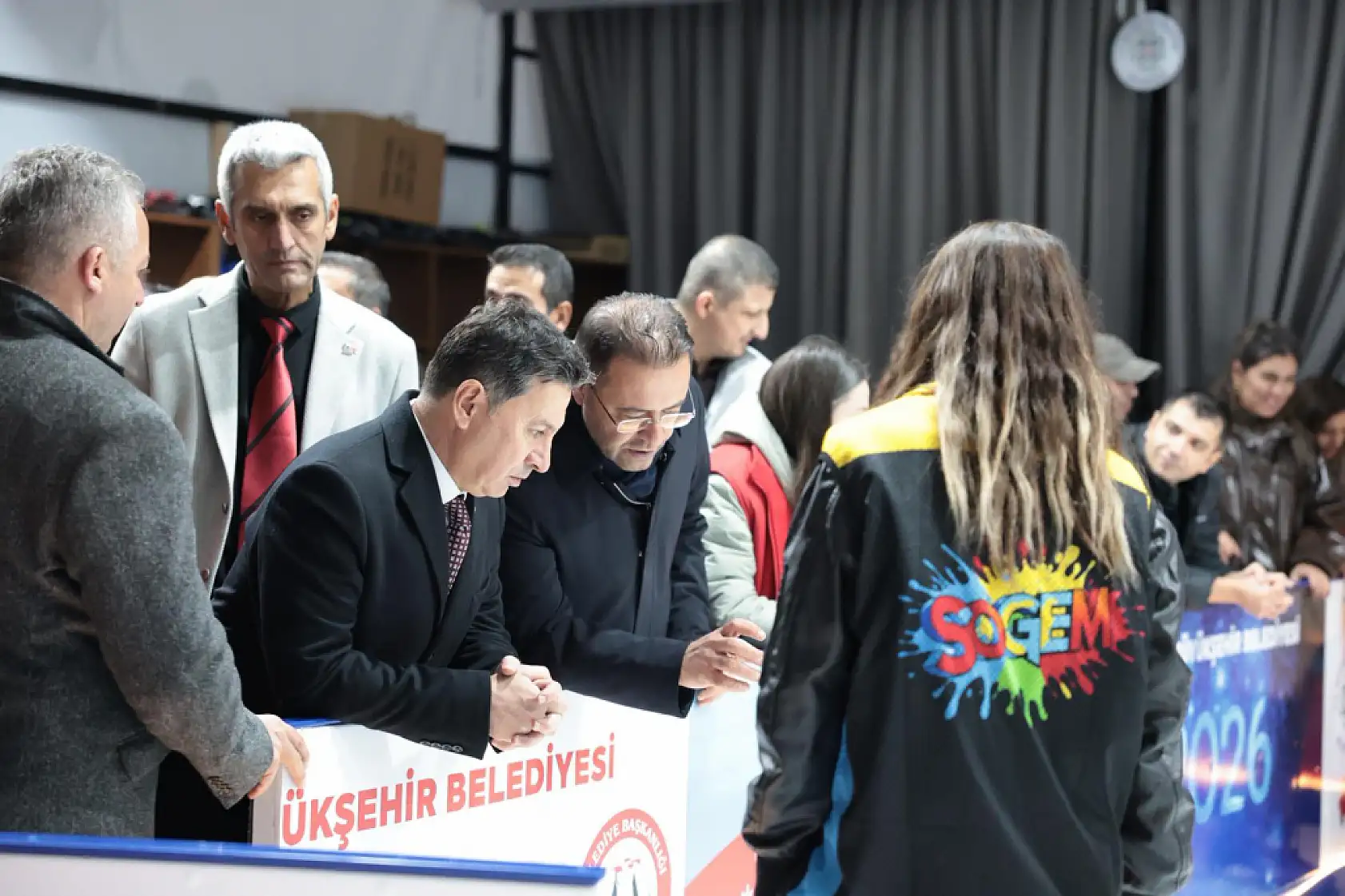 Muğla'da Yeni Yıl Coşkusu Buz Paten Pistiyle Başladı