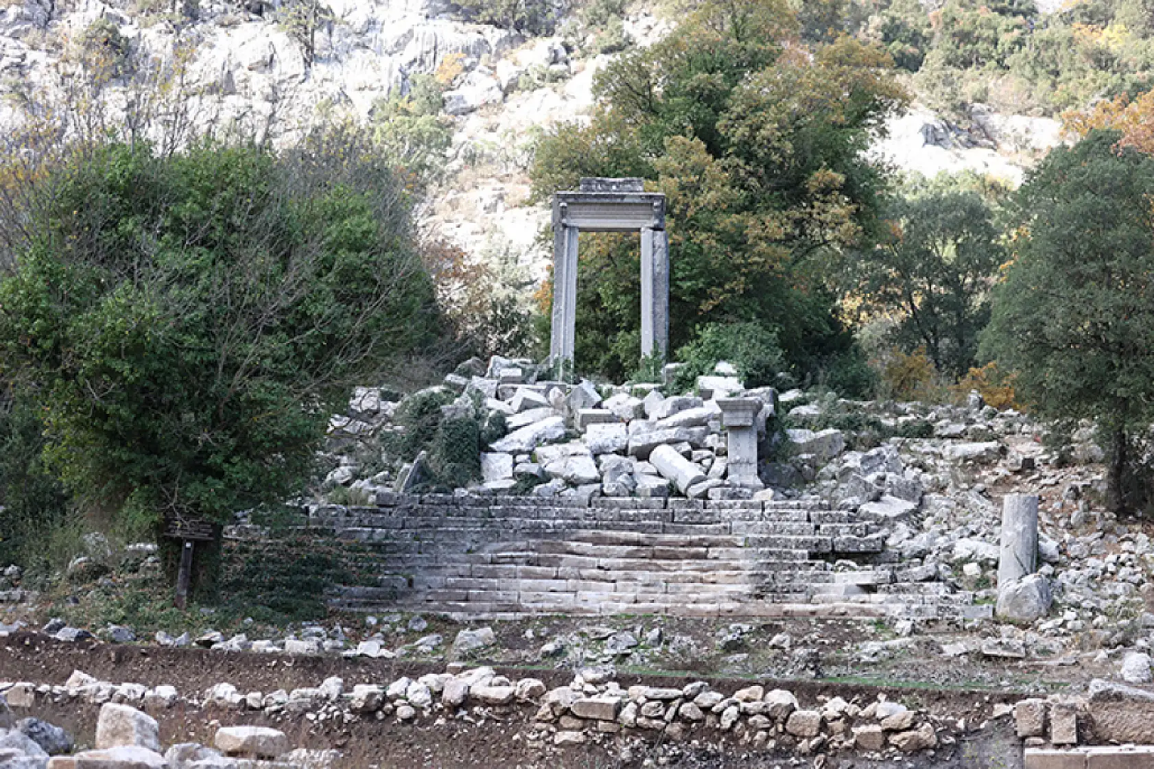 Doğa ve tarihin buluştuğu Termessos, ziyaretçilerine unutulmaz manzaralar sunuyor