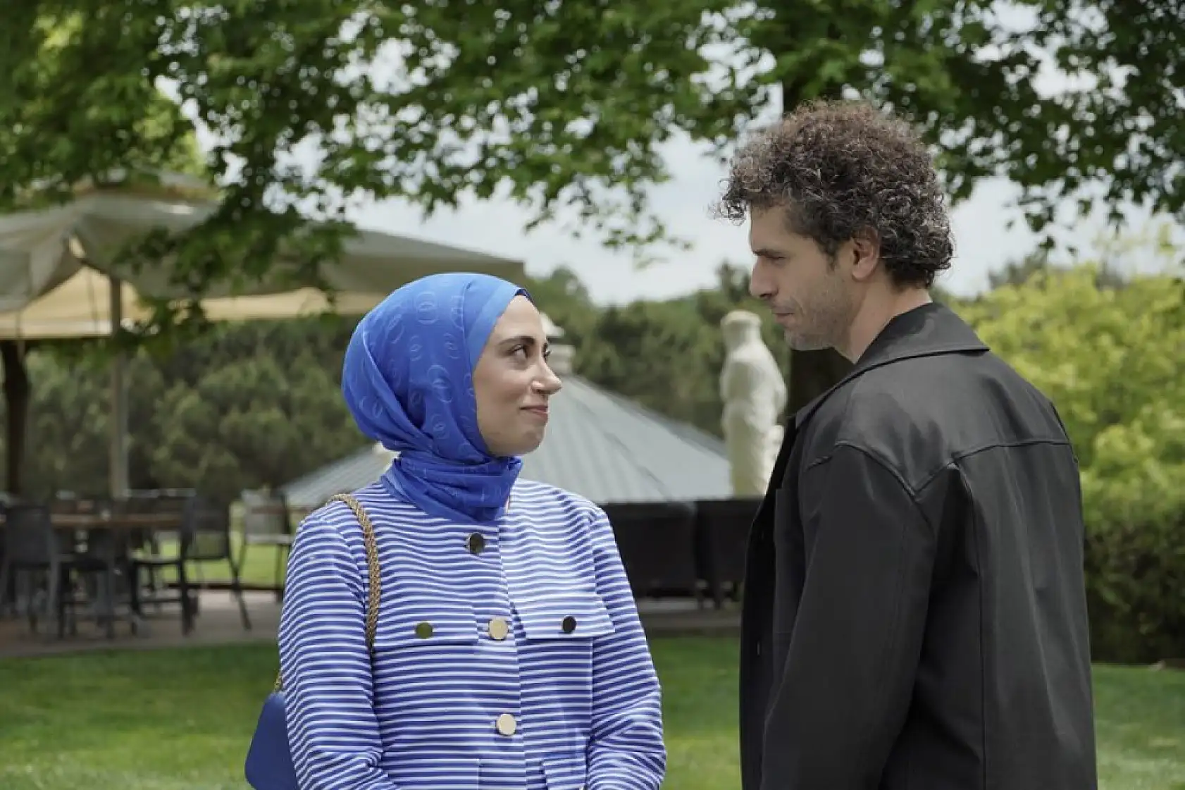 Kızılcık Şerbeti'nde Fırtına Kopuyor: Sürpriz Ayrılıklar ve Yeni Başlangıçlar!