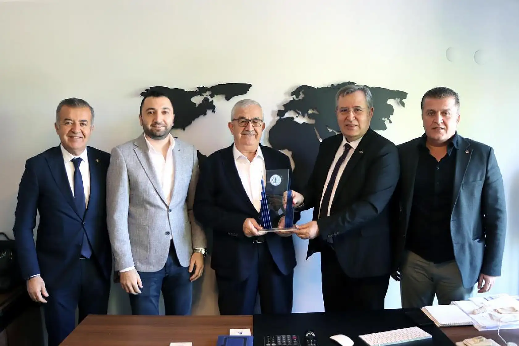 FTSO, Rekortmen Üyelerine Plaketle Teşekkür Etti