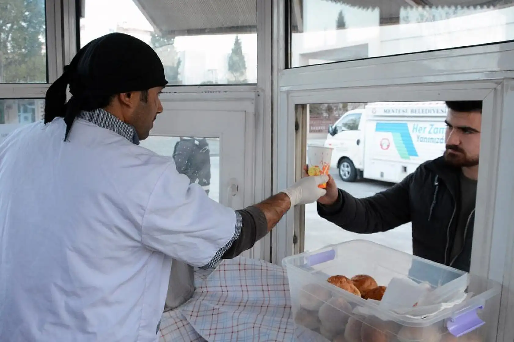 Aşevinde Ocaklar Vatandaş İçin Kaynıyor