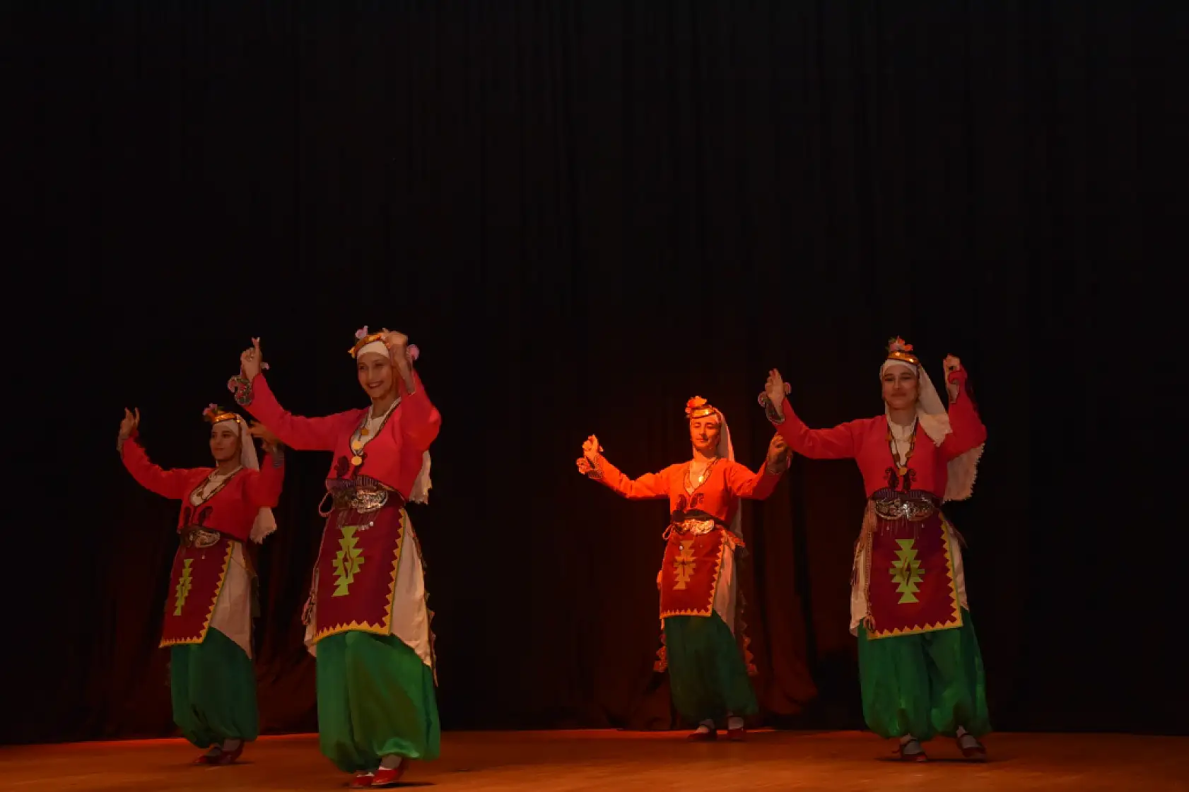 'Her Telden Her İlden' konser ekibi 4. kez MSKÜ'de dinleyicileriyle buluştu