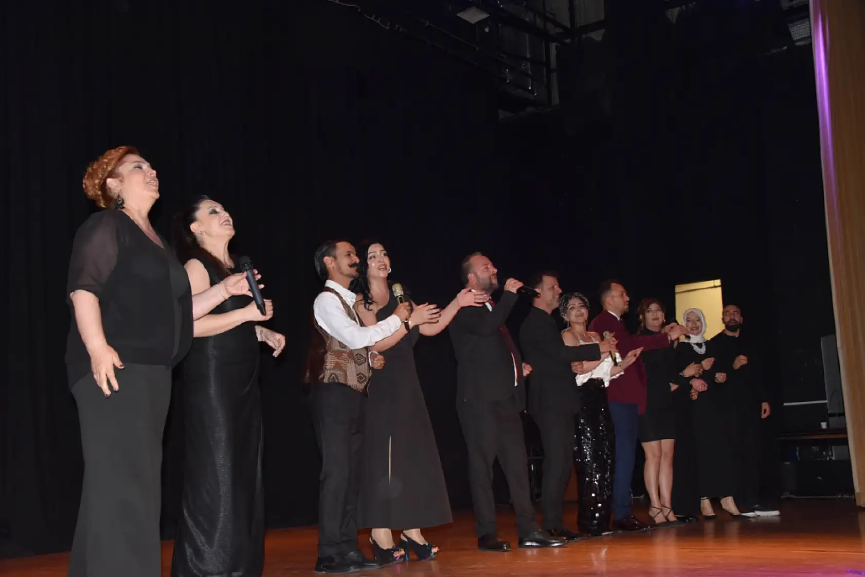 'Her Telden Her İlden' konser ekibi 4. kez MSKÜ'de dinleyicileriyle buluştu