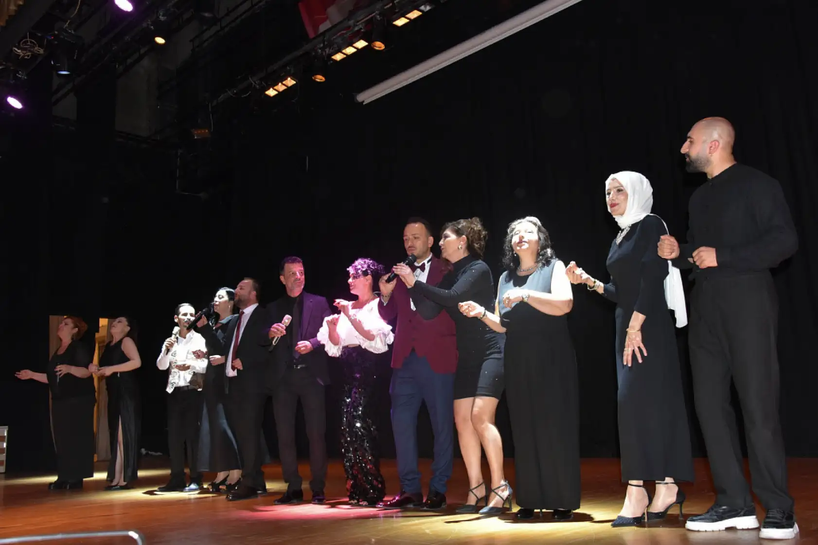 'Her Telden Her İlden' konser ekibi 4. kez MSKÜ'de dinleyicileriyle buluştu