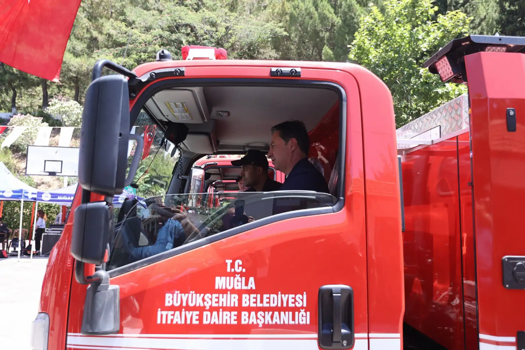 Büyükşehir'den Yangınlara Karşı Güçlü Adım: Kırsala Yangın Tankeri Desteği