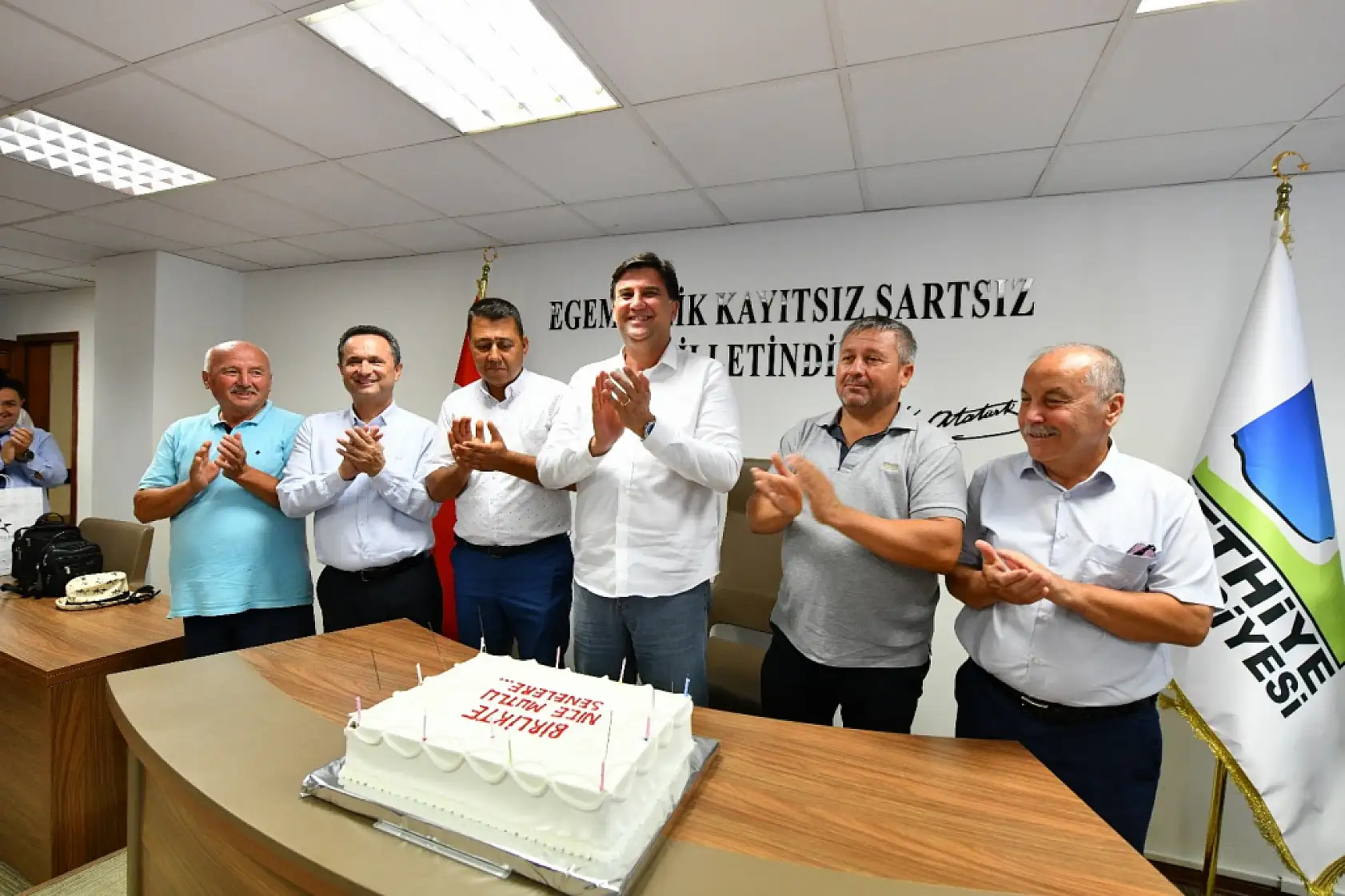 Başkan Karaca'ya doğum günü sürprizi