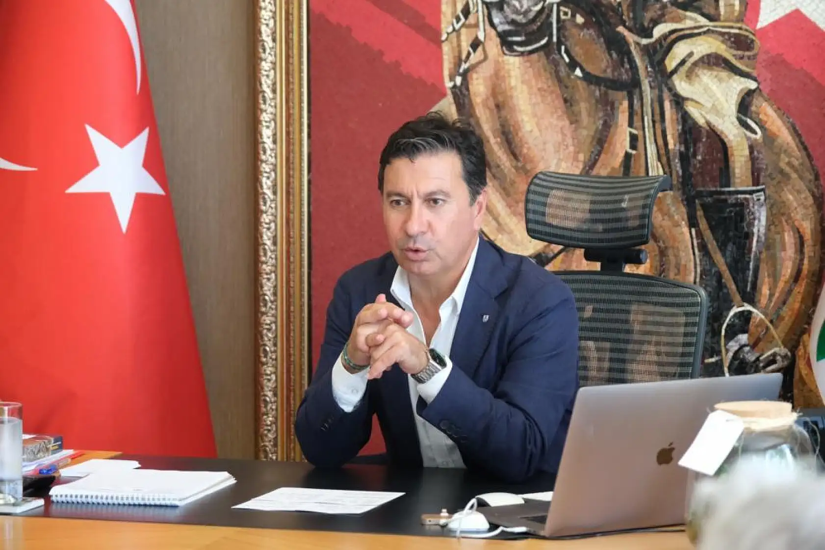 Hentbolcular Kaymakam ve Belediye Başkanı ile Buluştu