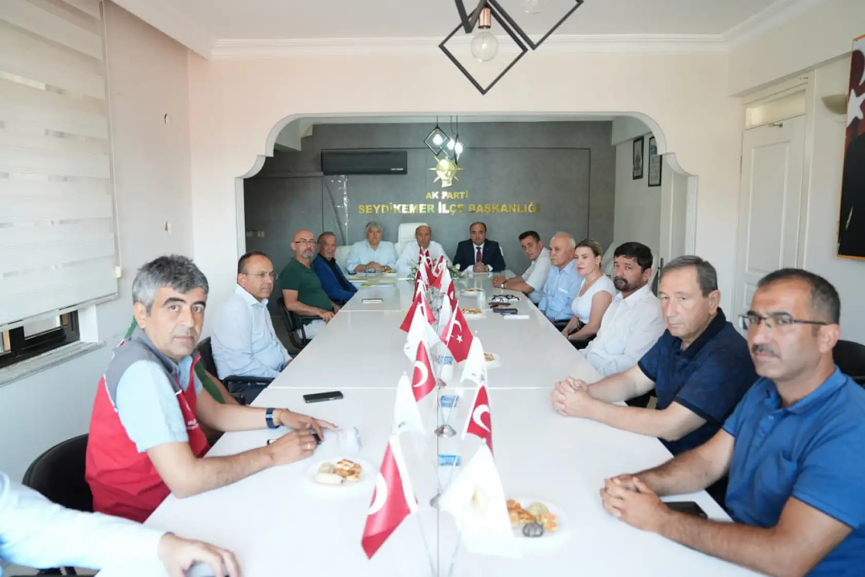Milletvekili Otgöz ve Başkan Akdenizli STK temsilcilerini dinledi