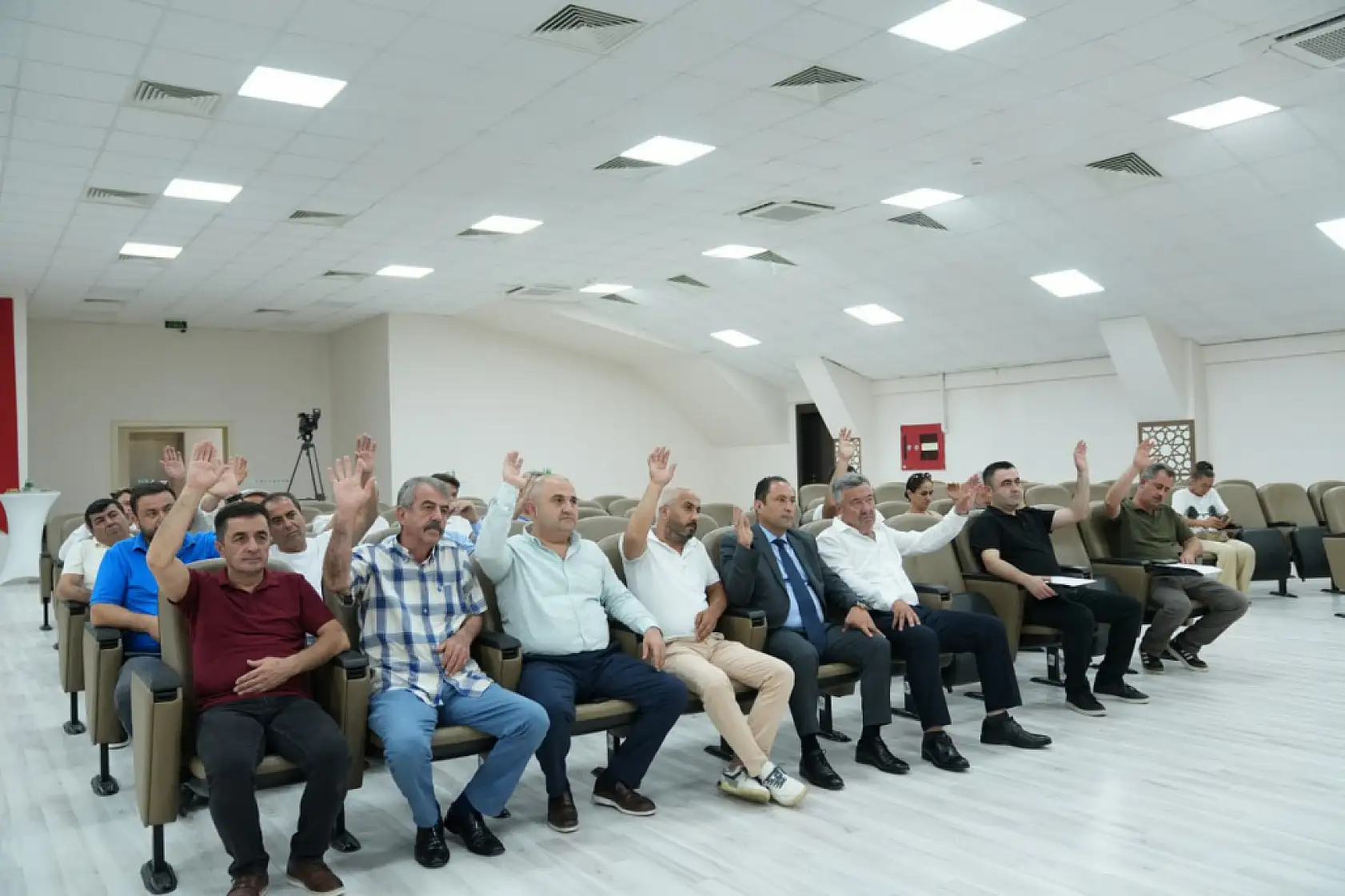 Seydikemer Belediye Meclisi Temmuz Ayı Toplantısında Şehitler Dualarla Anıldı