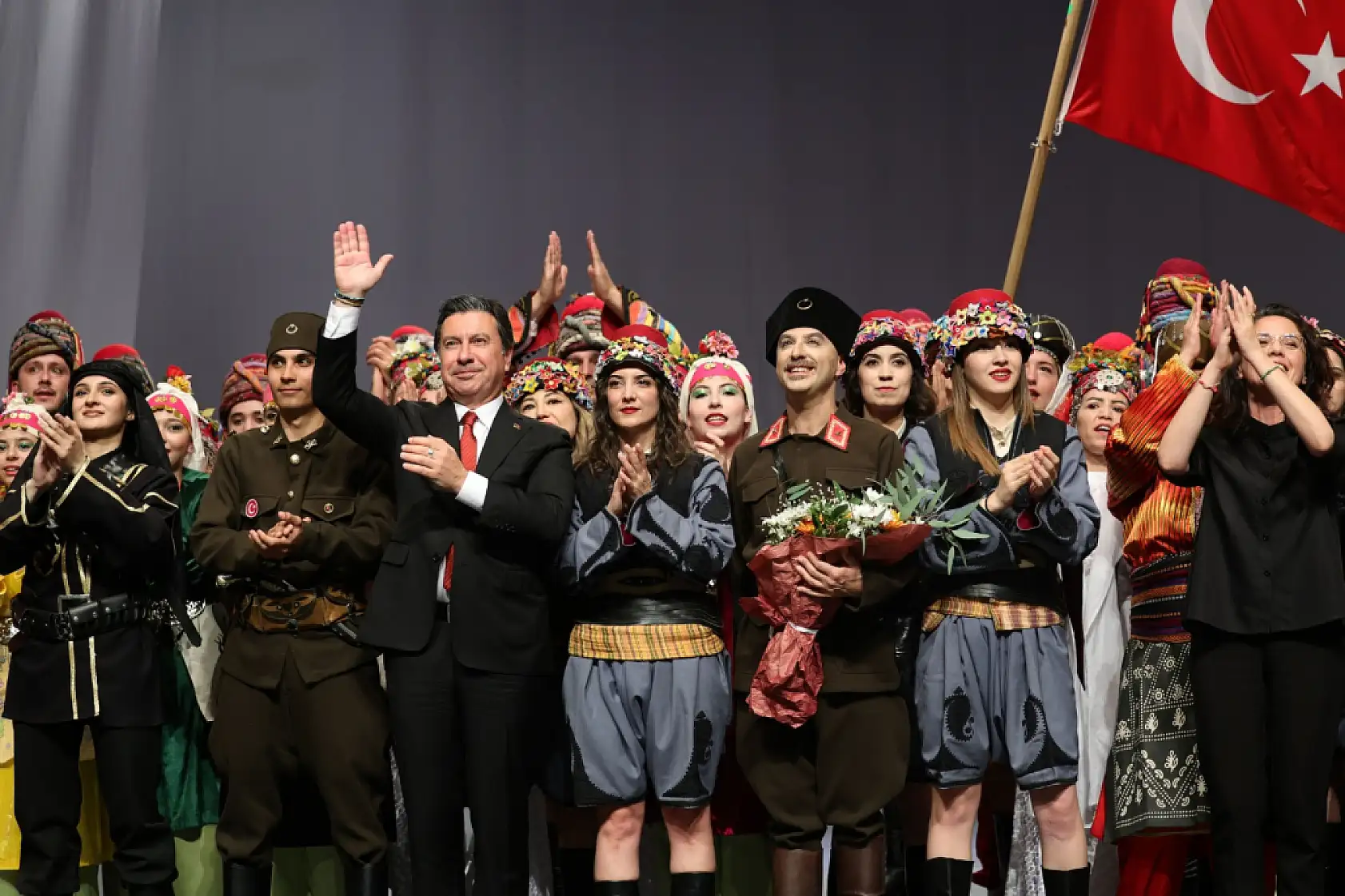 Çanakkale Zaferi'nin 110. yılında İlker Başbuğ Muğlalılarla buluştu