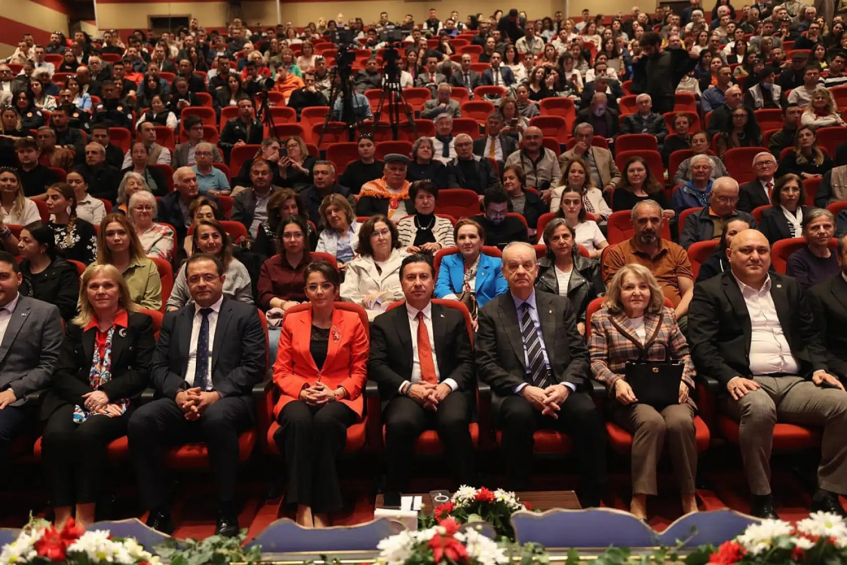 Çanakkale Zaferi'nin 110. yılında İlker Başbuğ Muğlalılarla buluştu