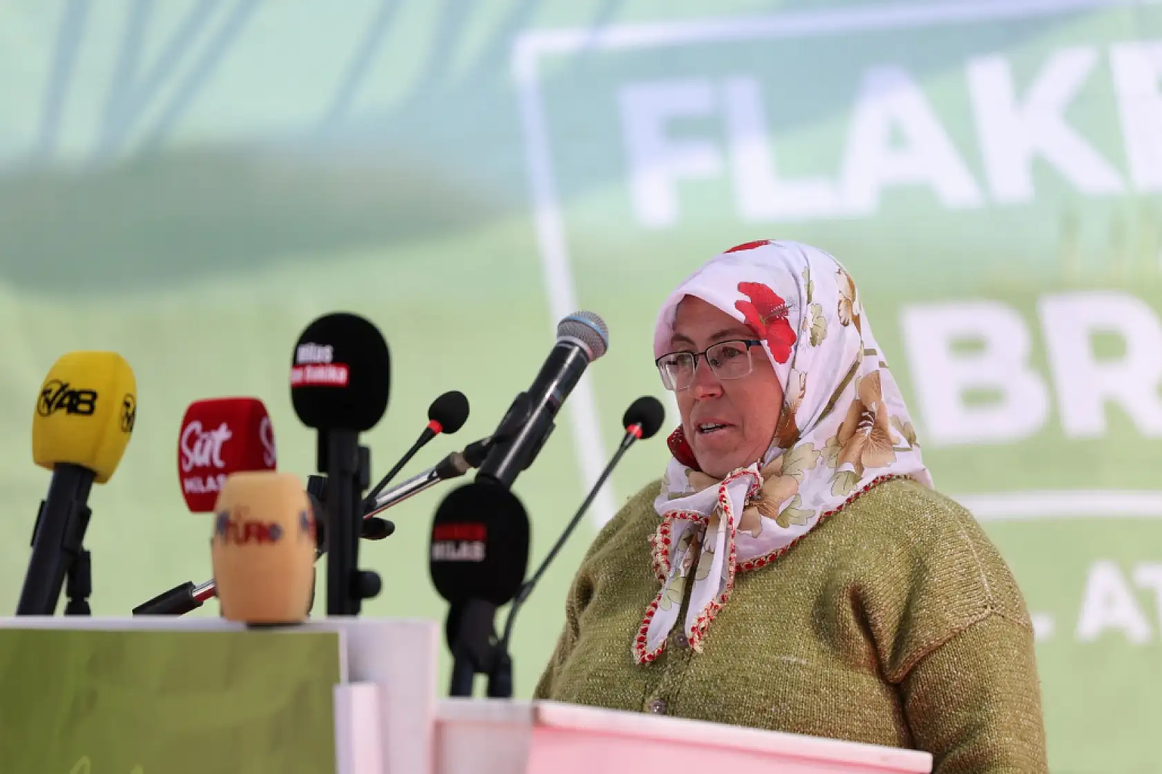 Büyükşehir Belediyesi'nden Hayvancılığa Büyük Destek: Flake Yem Üretim Tesisi'nin Temeli Atıldı